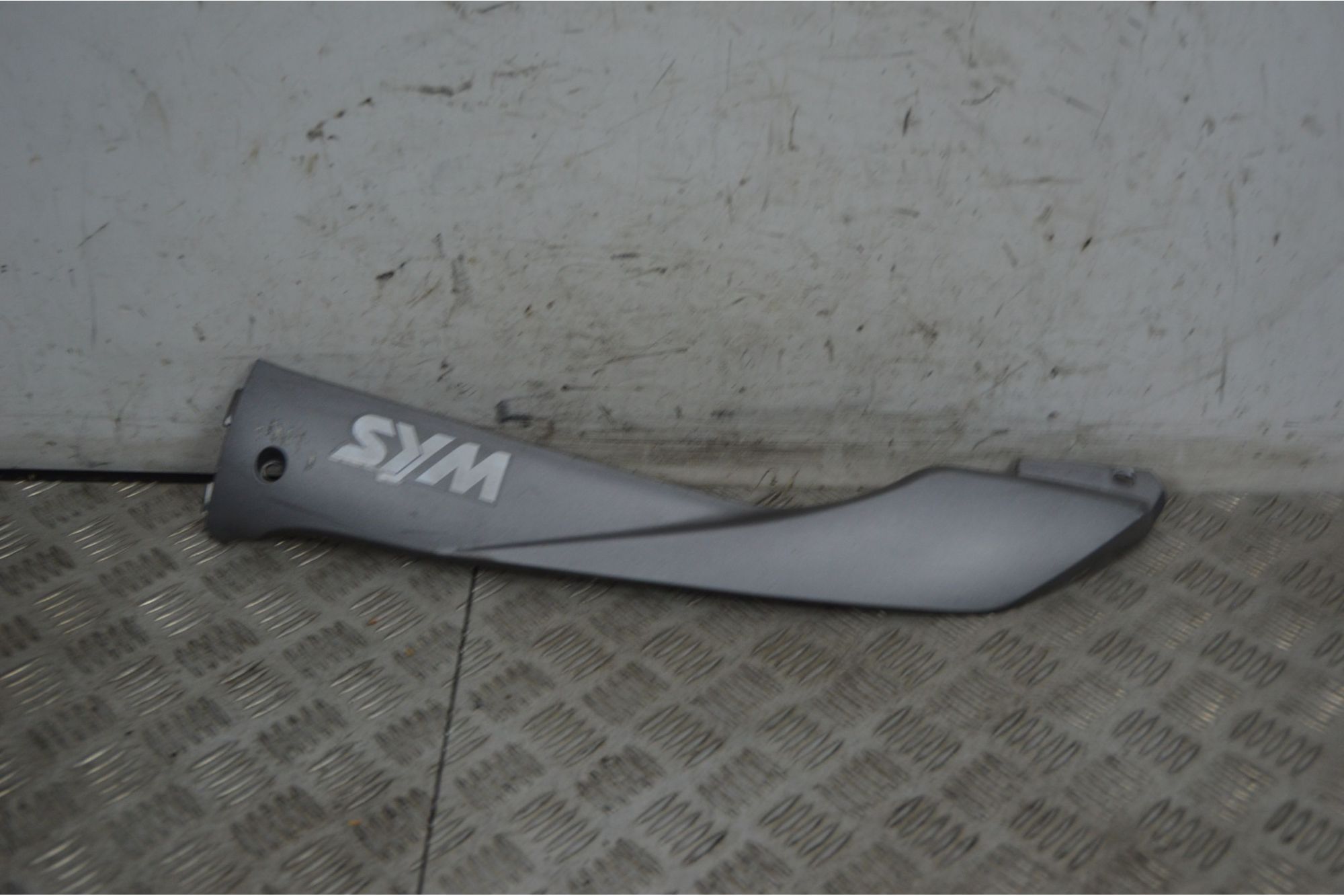 Carena Sottopedana Sinistra Sx Sym Symphony S 125 / 150 dal 2009 al 2017  1738232750101