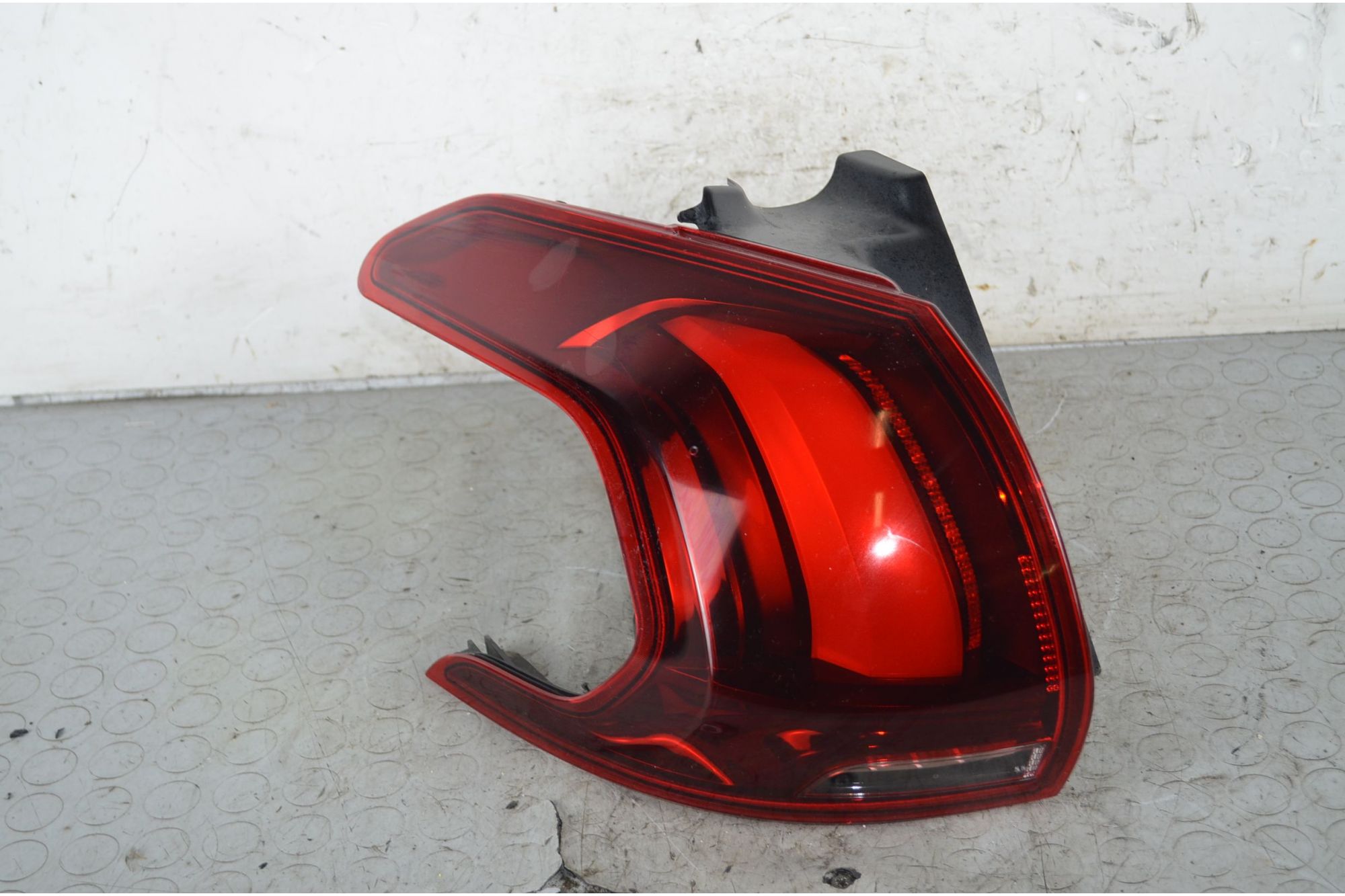 Fanale Stop Posteriore SX Peugeot 2008 Dal 2013 al 2018 Cod 9678074280  1738312295706