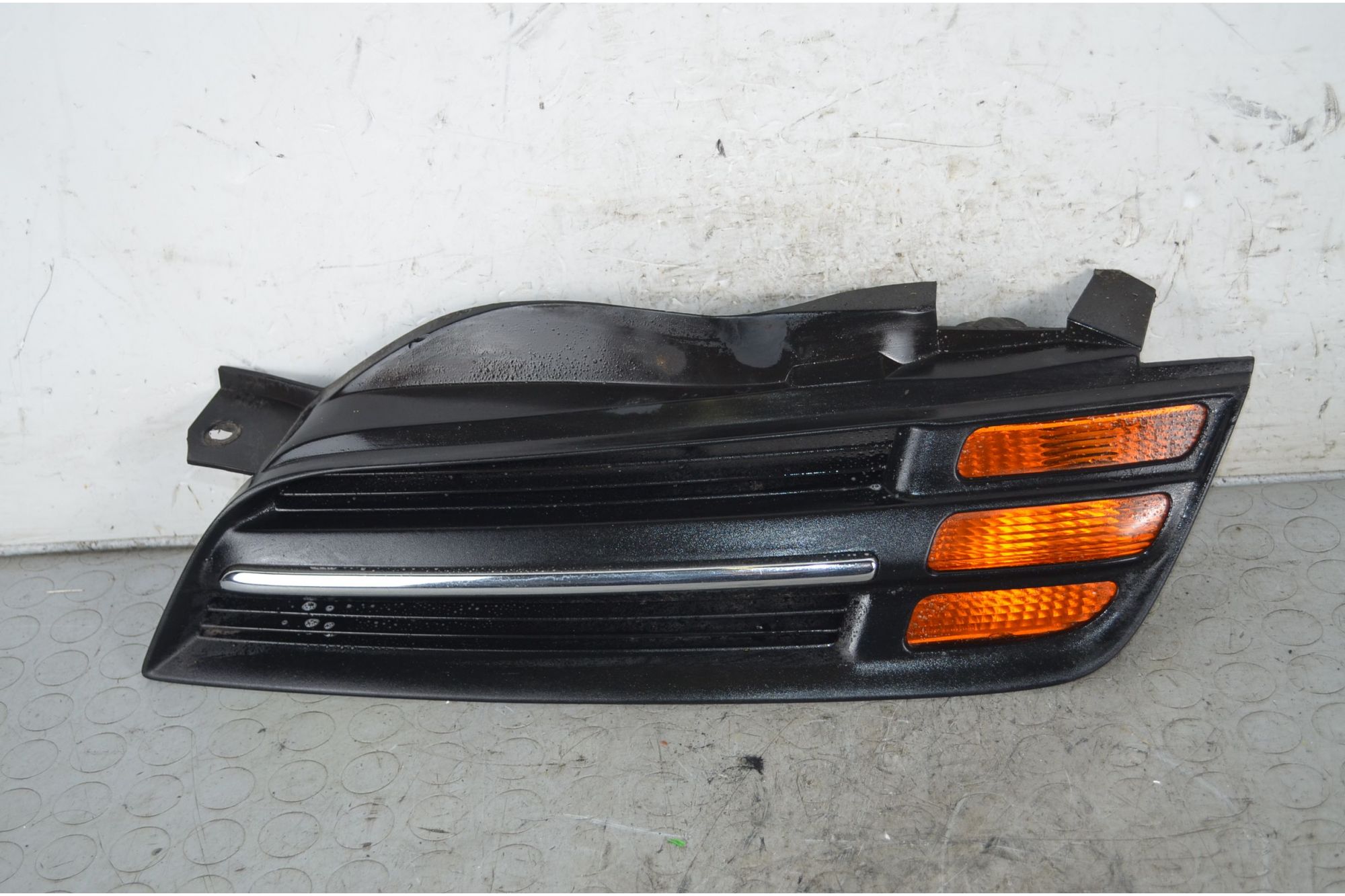 Griglia Con Freccia Anteriore SX Nissan Micra K12 Dal 2002 al 2010  1738313228567