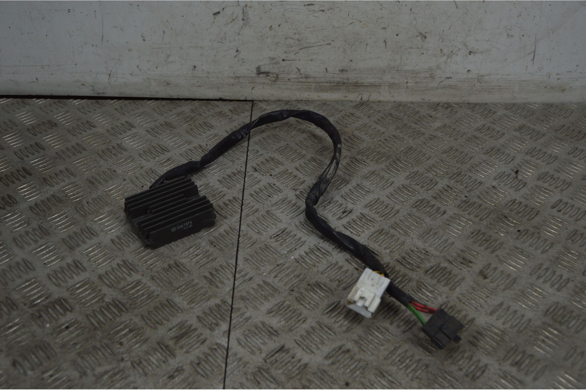 Regolatore Di Tensione Honda CBR 600 F Dal 2001 al 2002 Cod SH678PA  1738597943682