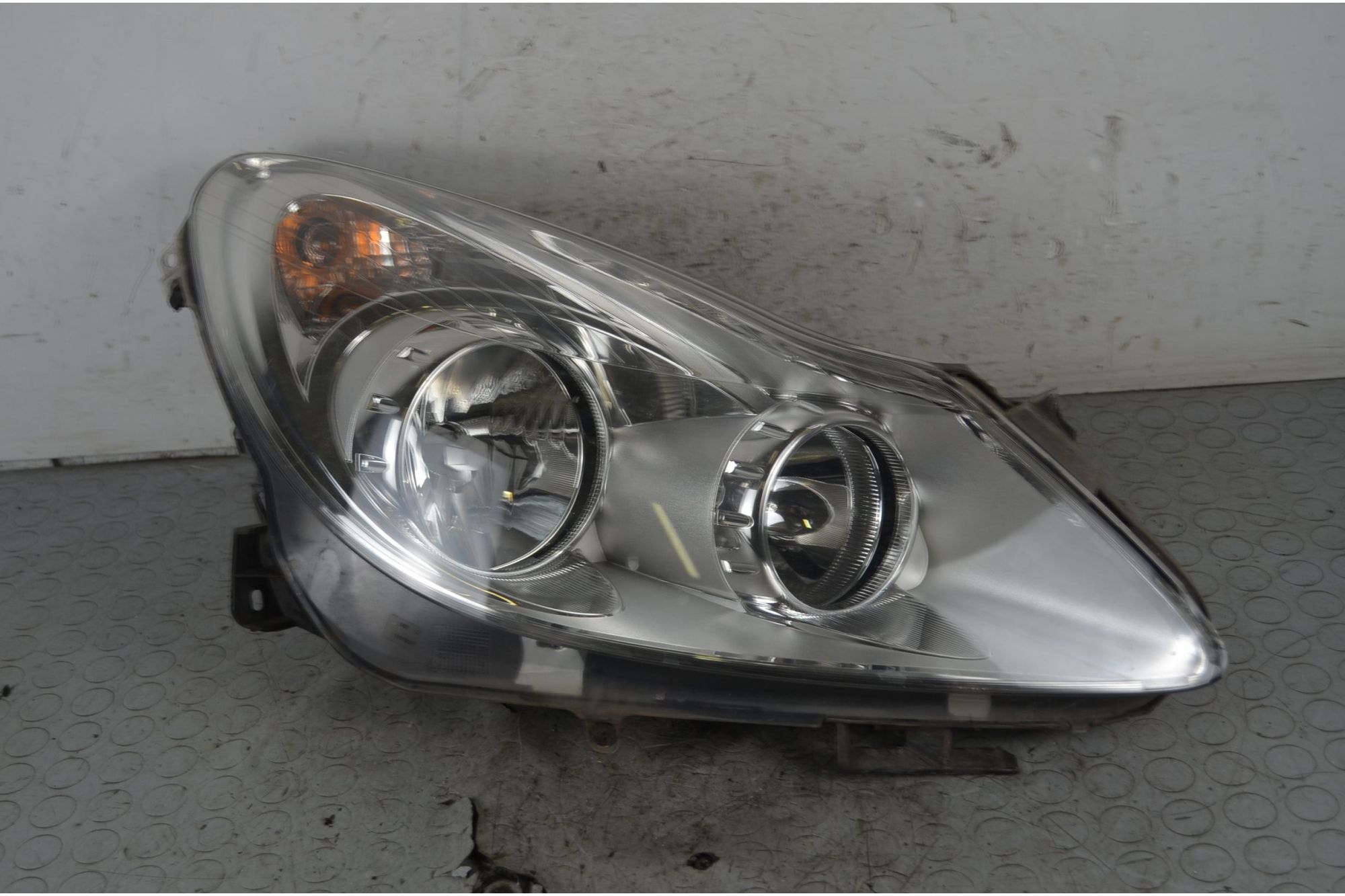 Faro Anteriore DX Opel Corsa D Dal 2006 al 2014 Cod 93189366  1738659237773