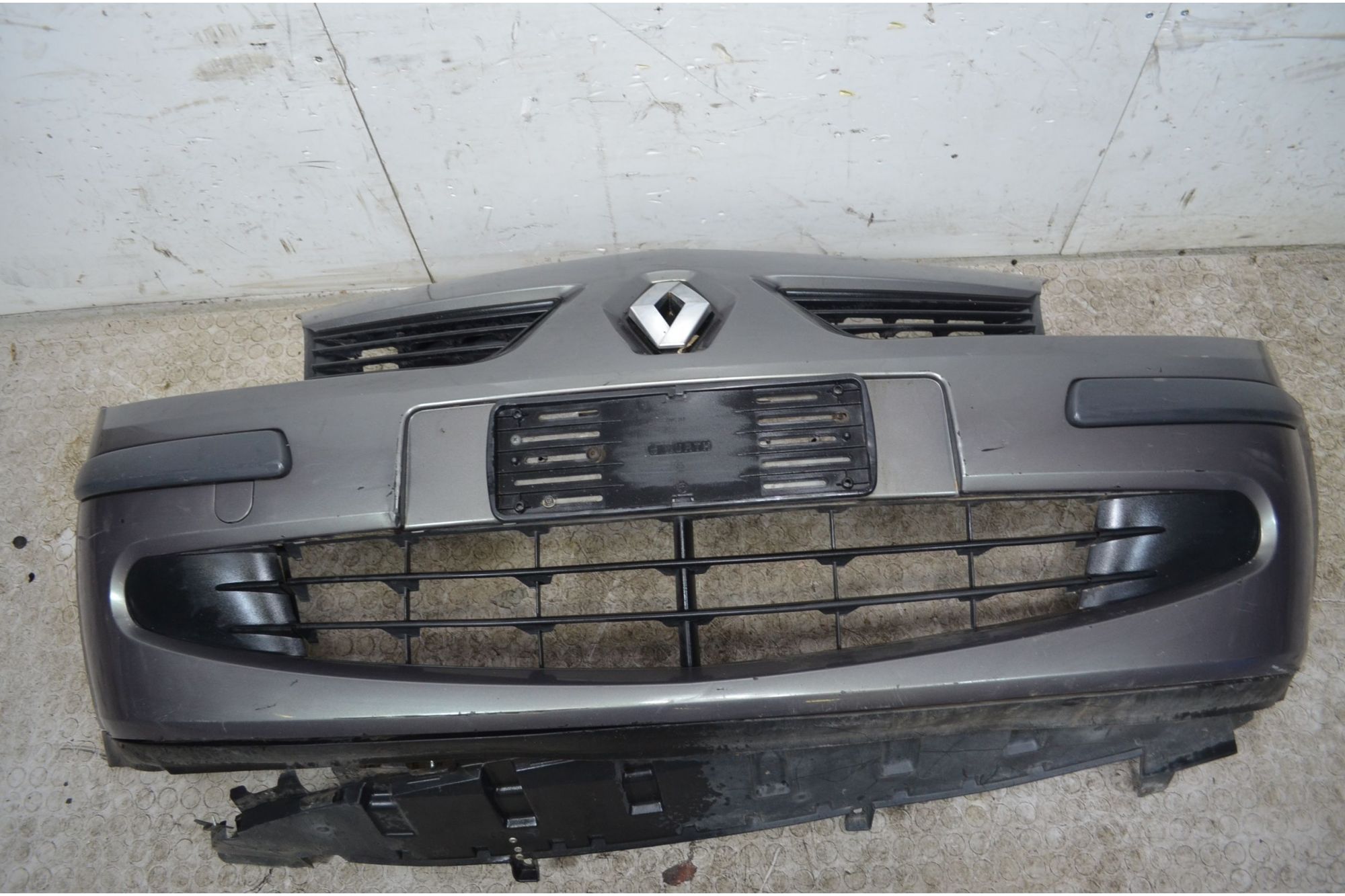 Paraurti Anteriore Renault Modus Dal 2004 al 2008 Cod oe 620221904R  1738679741205