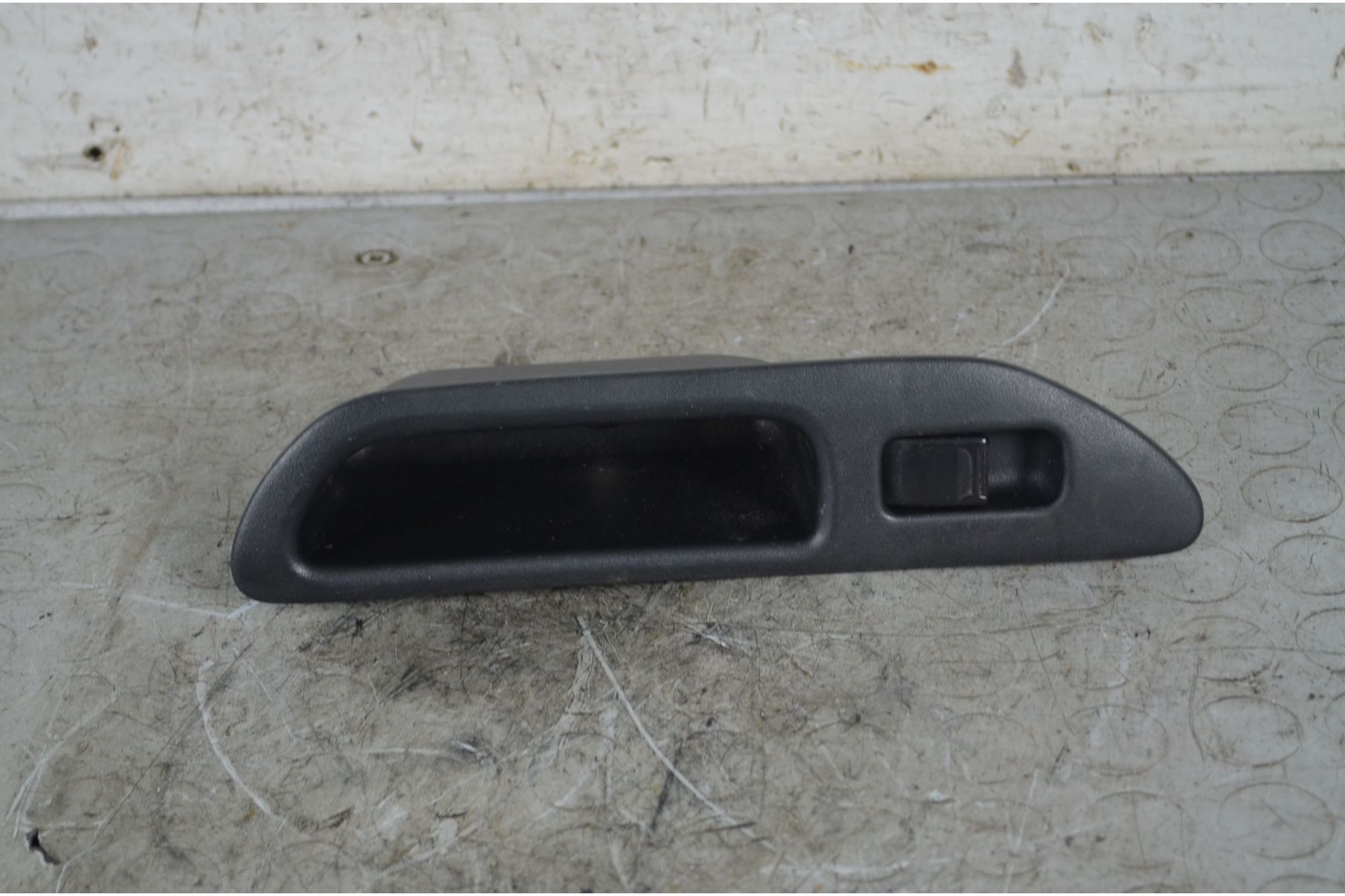 Pulsantiera alzacristalli anteriore DX Opel Agila A Dal 2000 al 2004 Cod OE 9206747  1739351424492