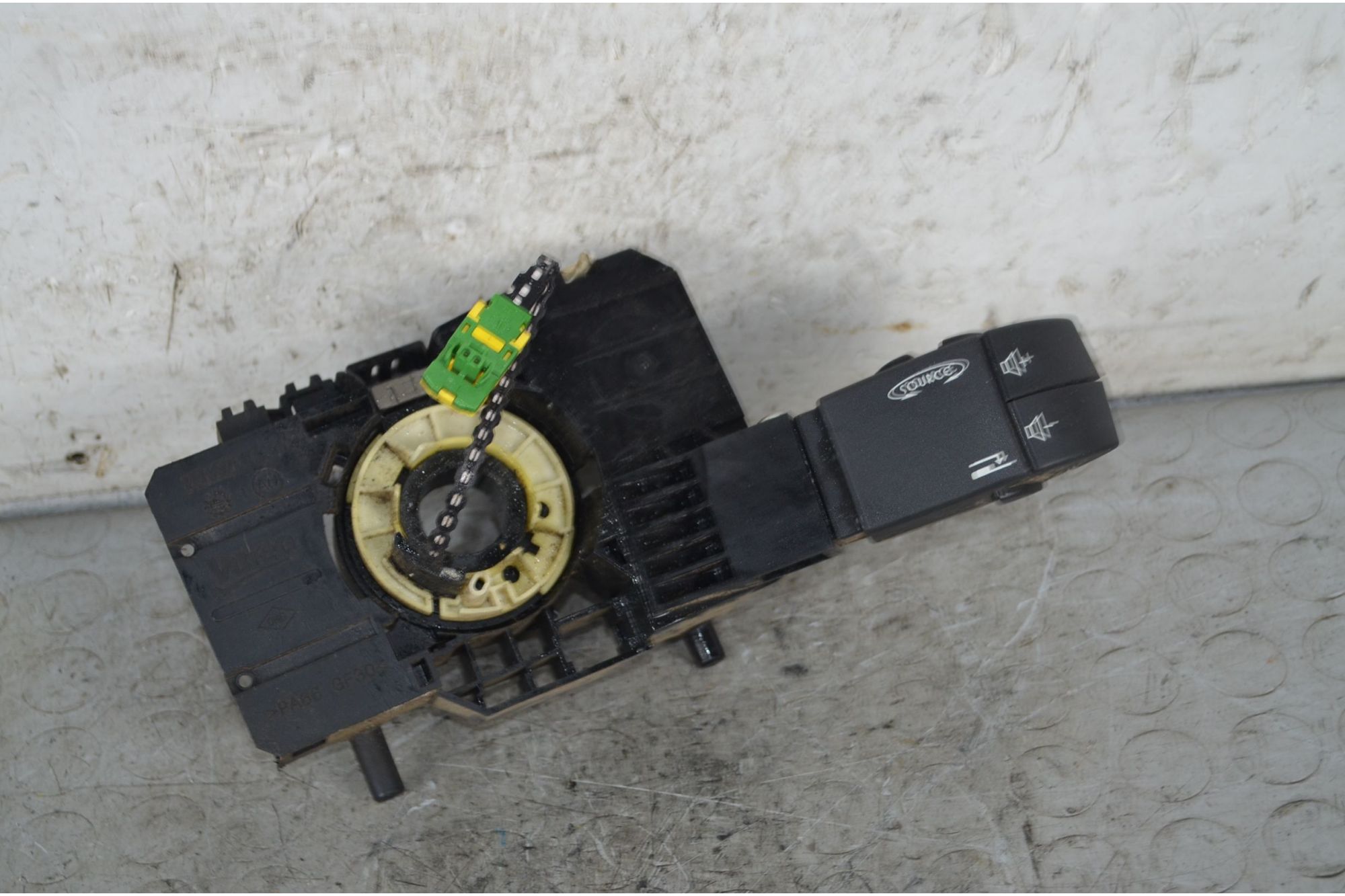 Contatto Spiralato + Comando Volume Renault Twingo II Dal 2007 al 2012 Cod 8200956010M  1739352366975