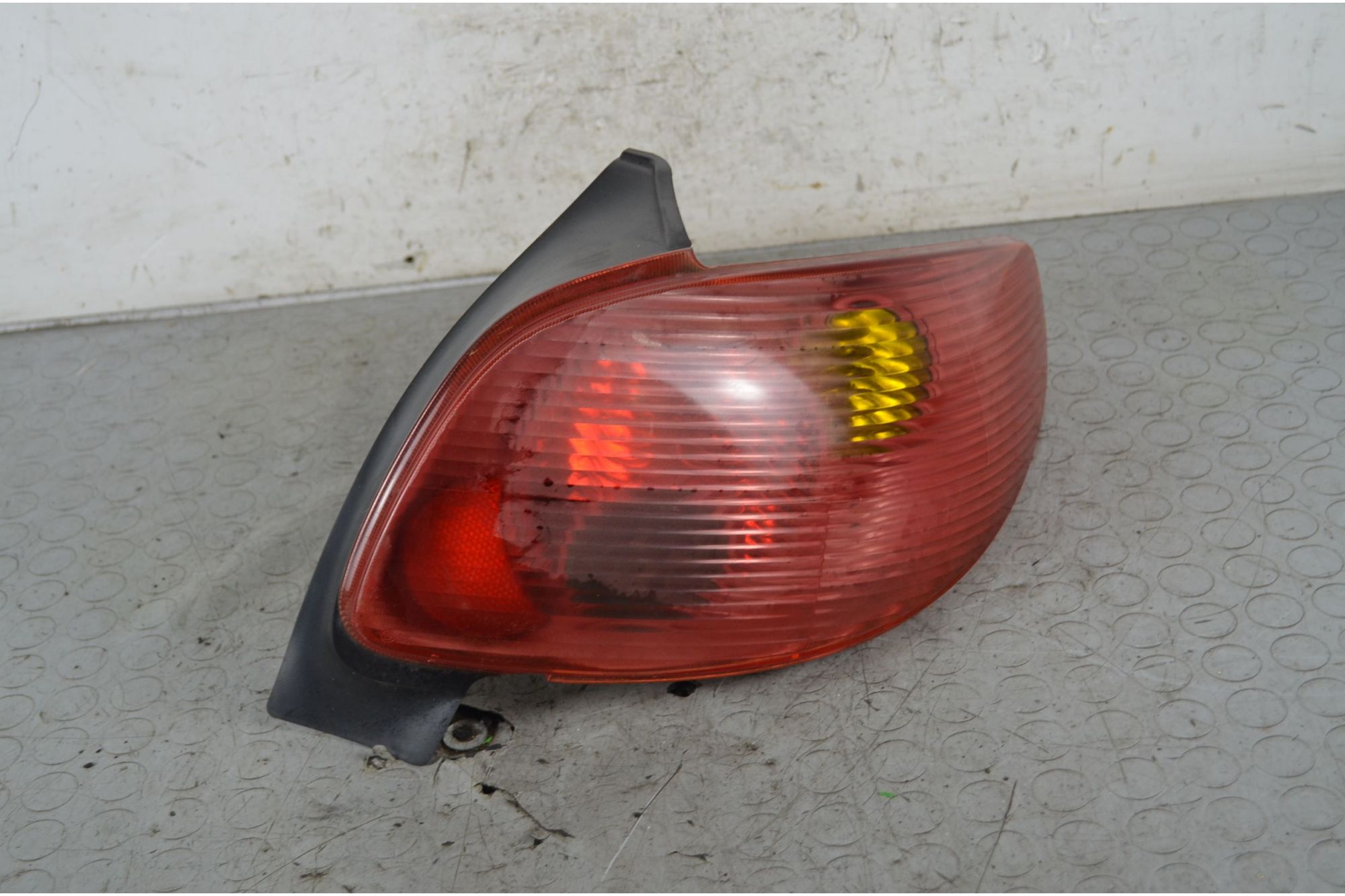 Fanale stop posteriore DX Peugeot 206 CC Dal 1998 al 2009 Cod 6351S1  1739359598003