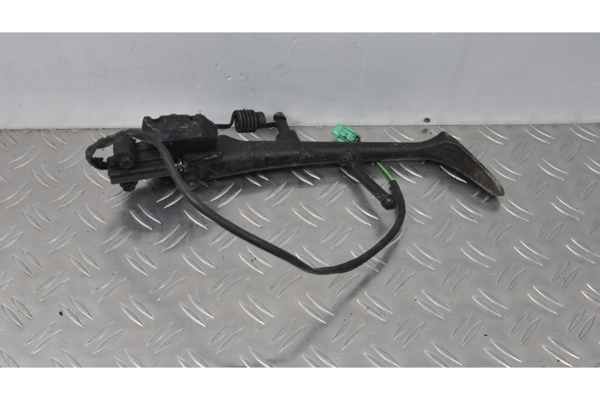 Cavalletto Laterale Suzuki GSR 600 dal 2006 al 2011  1619444681059