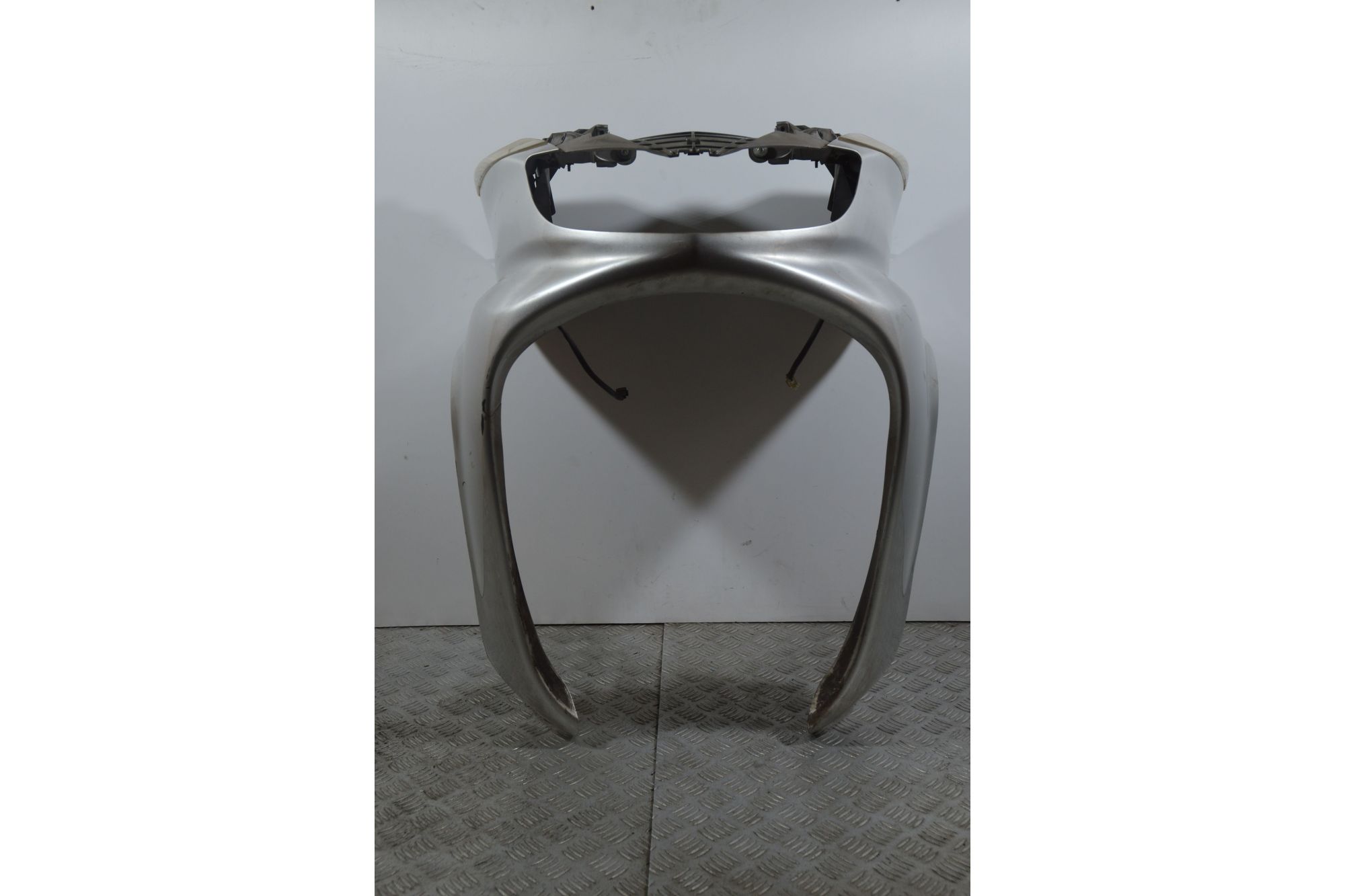 Carena Scudo Anteriore Yamaha Majesty 400 dal 2004 al 2008  1739454765843