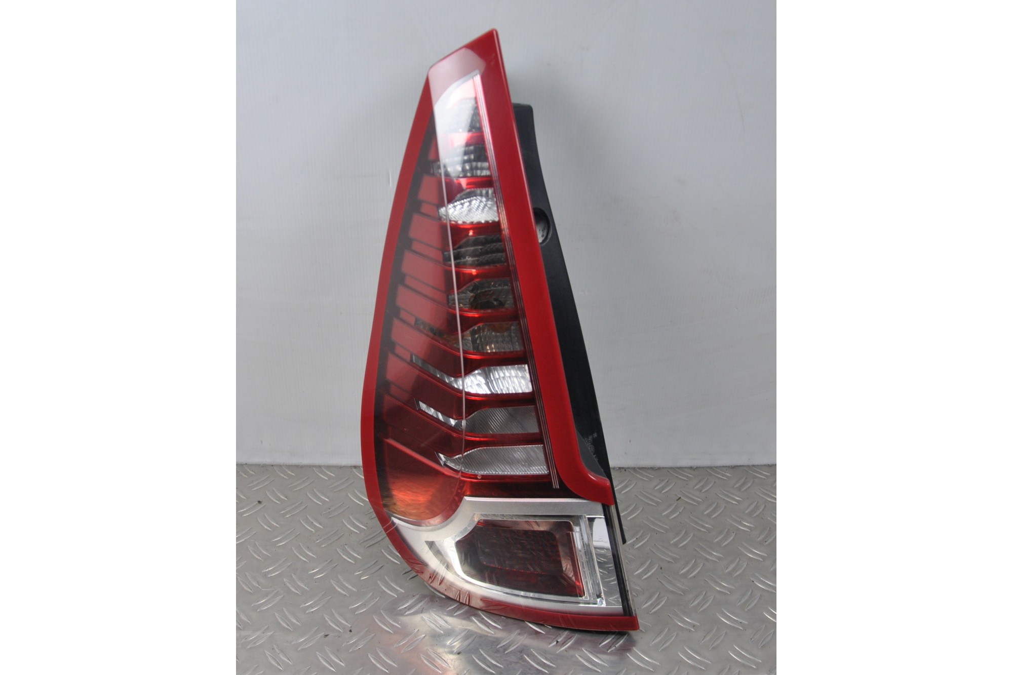 Fanale Stop Posteriore Sinistro Sx Renault Scenic X Mod dal 2009 al 2016 cod 265550013R  1619513454324