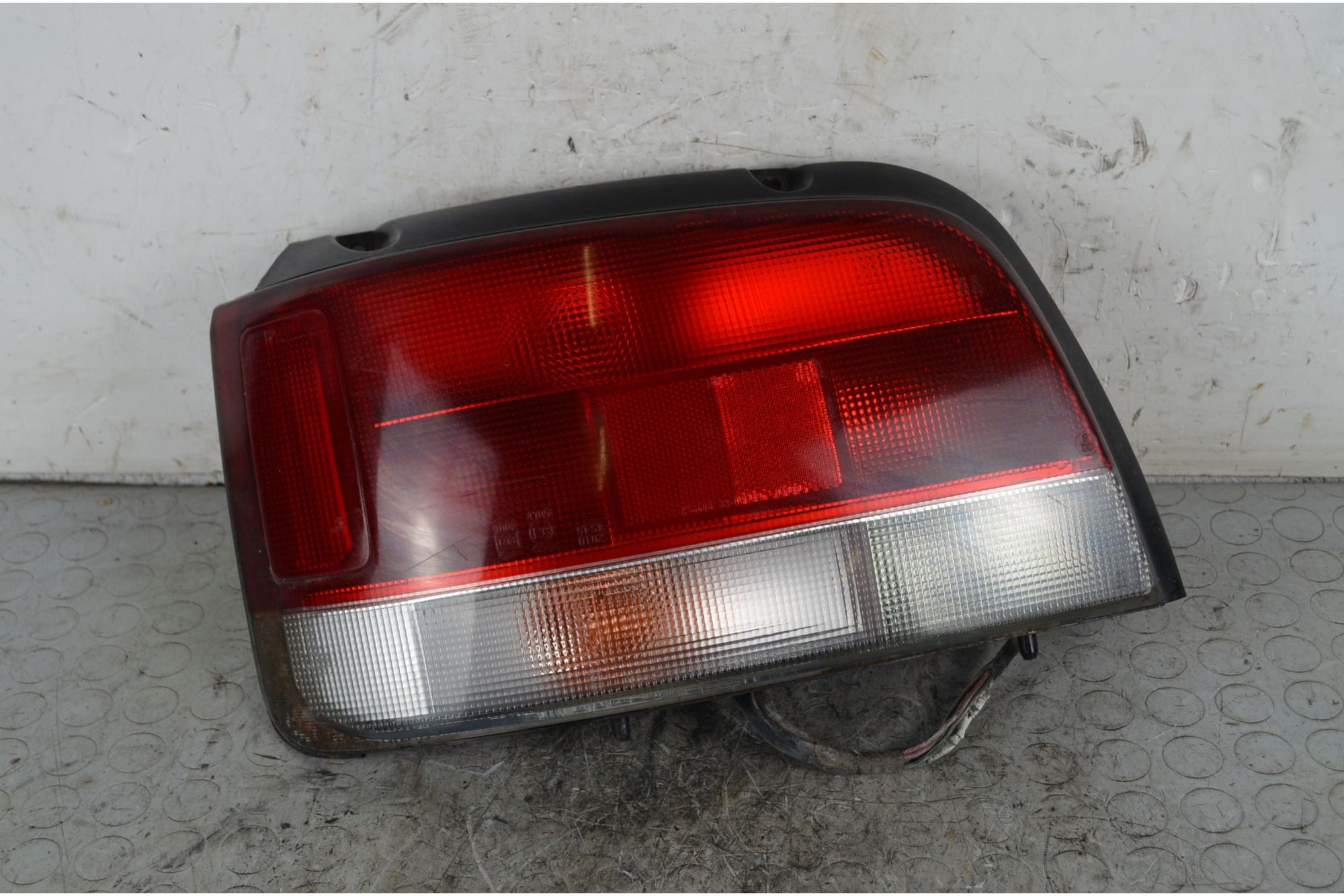 Fanale Stop Posteriore SX Suzuki Baleno Dal 1995 al 2007 Cod V3567061G20000  1739784482533