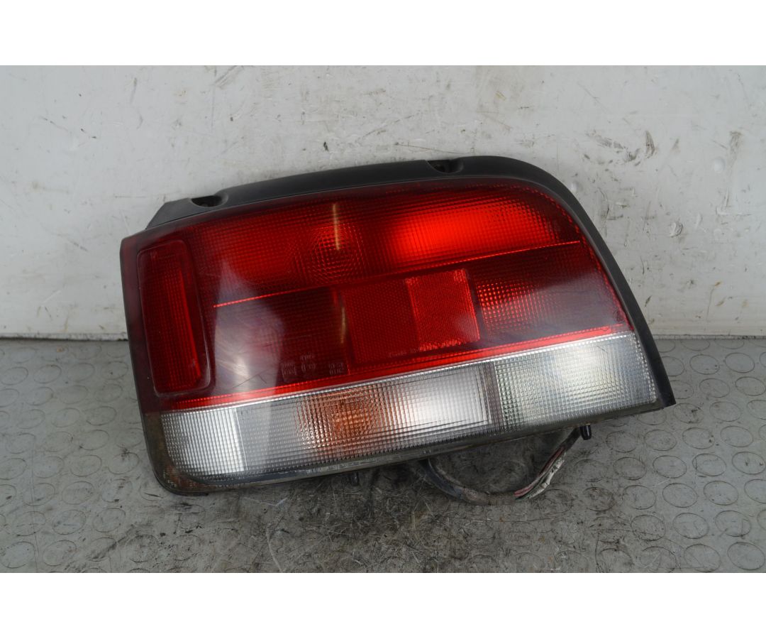 Fanale Stop Posteriore SX Suzuki Baleno Dal 1995 al 2007 Cod V3567061G20000 1739784482533 Fanale Stop Posteriore SX Suzuki Baleno Dal 1995 al 2007 Cod V3567061G20000 1739784482533