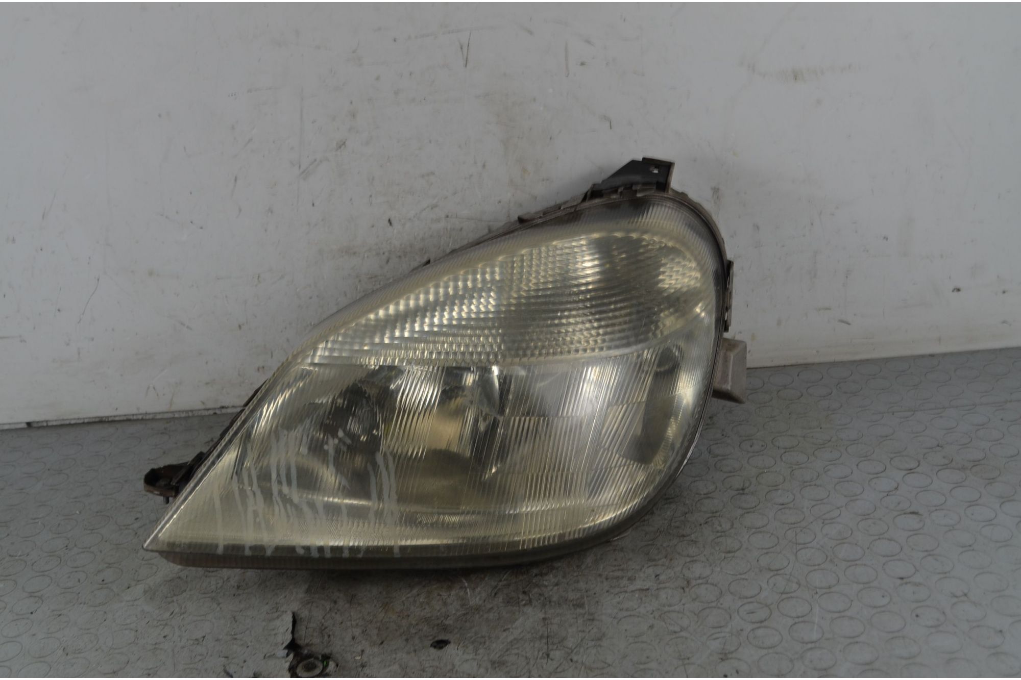 Faro Anteriore SX Mercedes Vaneo W414 Dal 2001 al 2004 Cod A4148200061  1739789657653