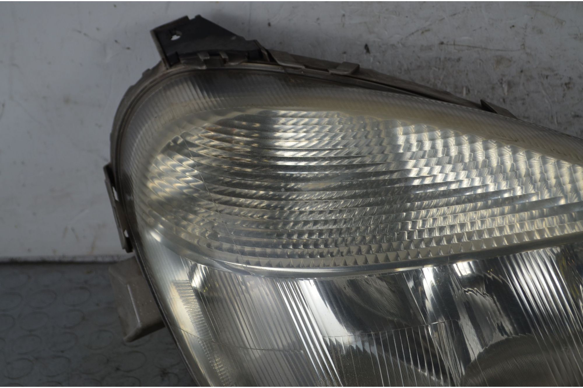 Faro Anteriore DX Mercedes Vaneo W414 Dal 2001 al 2004 Cod A4148200161  1739790258535