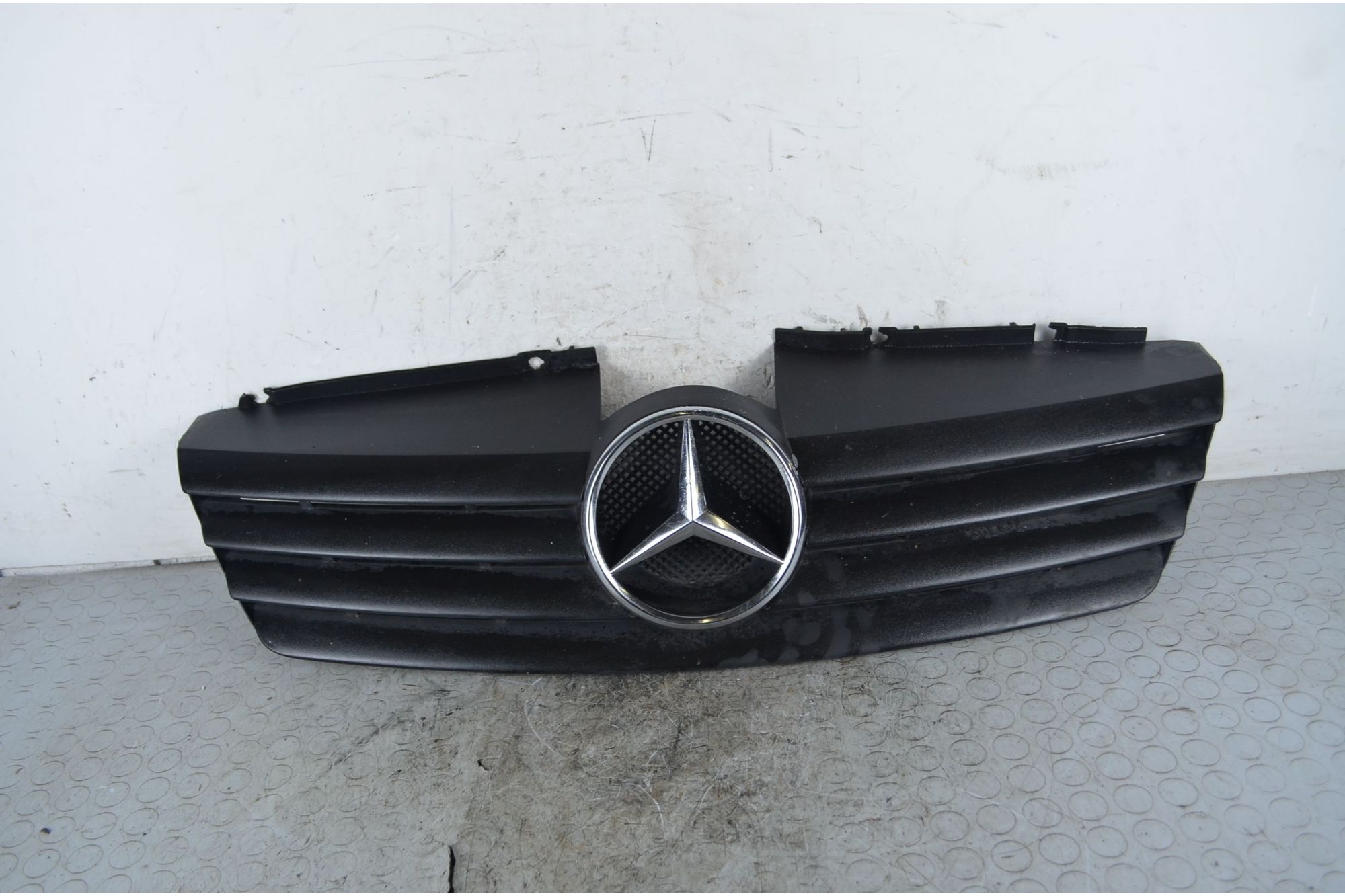 Griglia Anteriore Mercedes Vaneo W414 Dal 2001 al 2004 Cod A4148800085  1739865899793