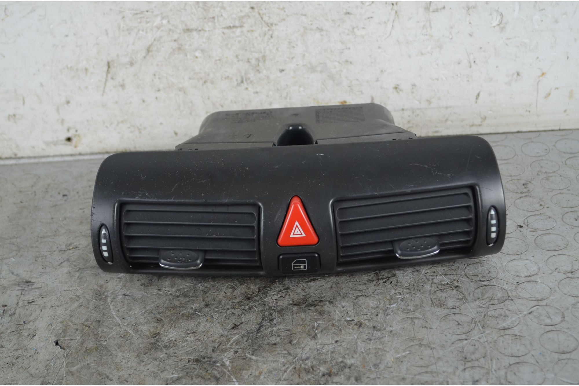 Bocchette Aria Centrali Mercedes Vaneo W414 Dal 2001 al 2004 Cod 4148300054  1739962766165