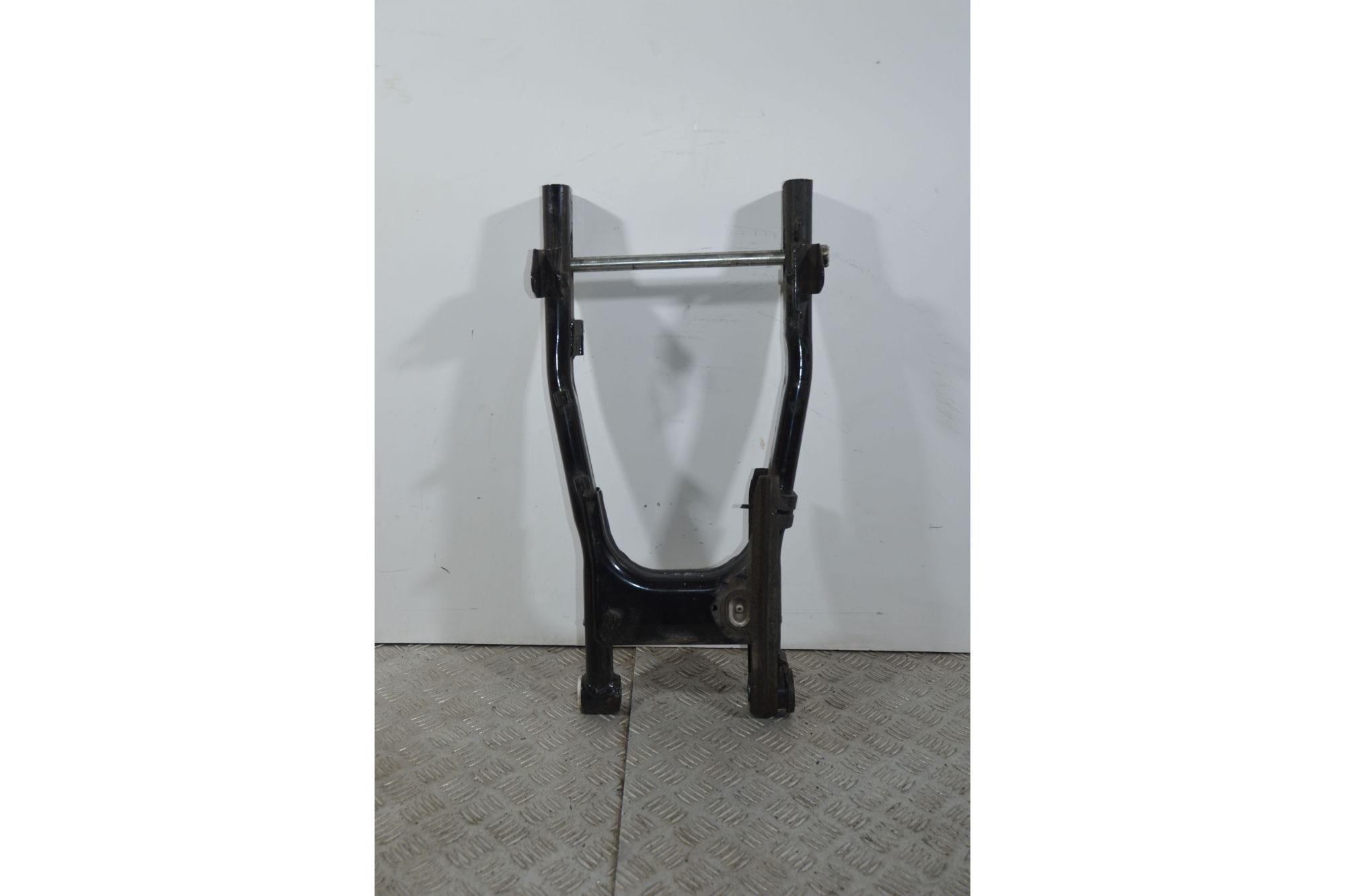 Forcellone Posteriore Royal Enfield Meteor 350 Dal 2021 Al 2025  1739963591629