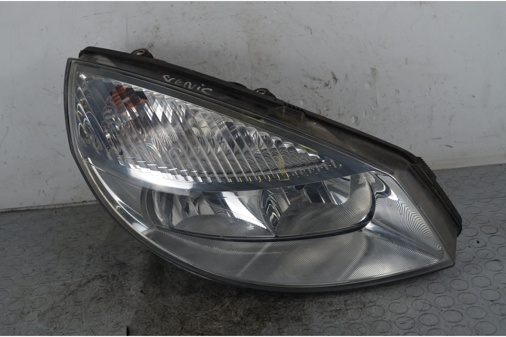 Faro Anteriore DX Renault Scenic  Dal 2003 al 2009 Cod 7701064130  1740645725706