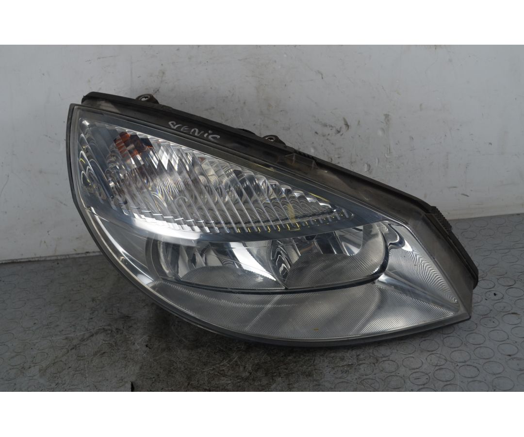 Faro Anteriore DX Renault Scenic Dal 2003 al 2009 Cod 7701064130 1740645725706 Faro Anteriore DX Renault Scenic Dal 2003 al 2009 Cod 7701064130 1740645725706