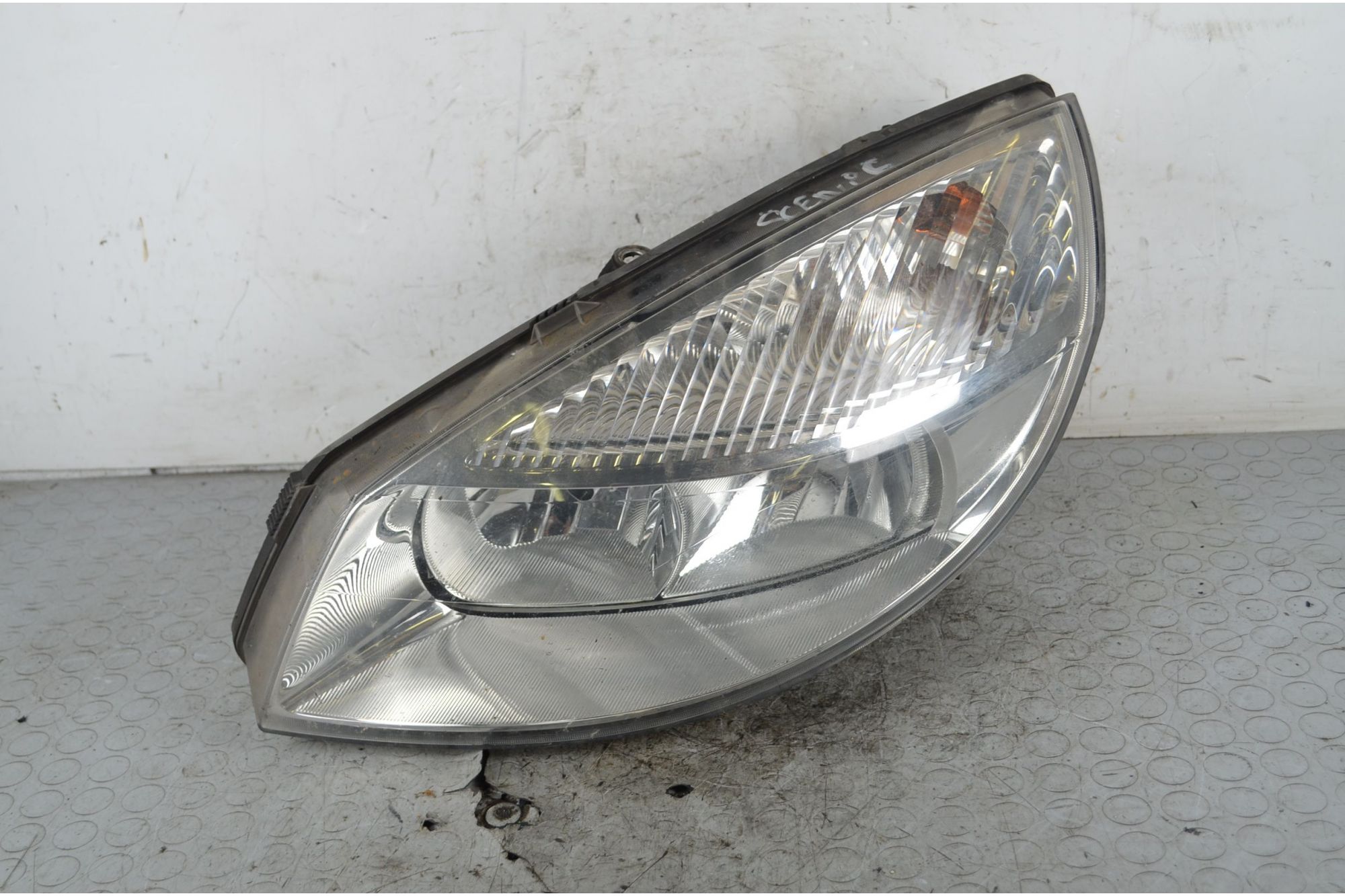 Faro Anteriore SX Renault Scenic Dal 2003 al 2009 Cod 7701064132  1740646258609