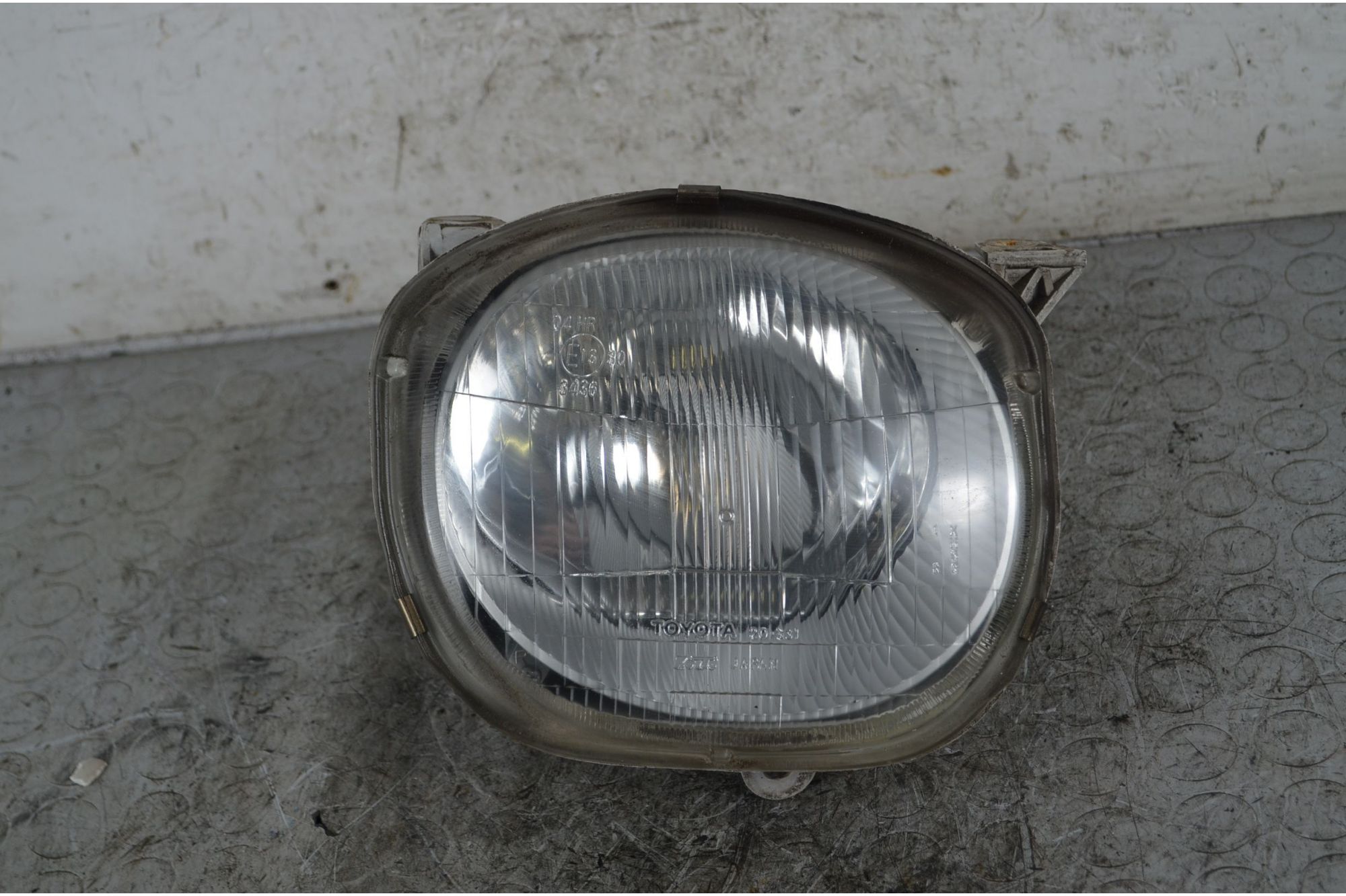 Faro Anteriore Interno DX Toyota Celica Dal 1994 al 1999 Cod 8101120030  1740653232104