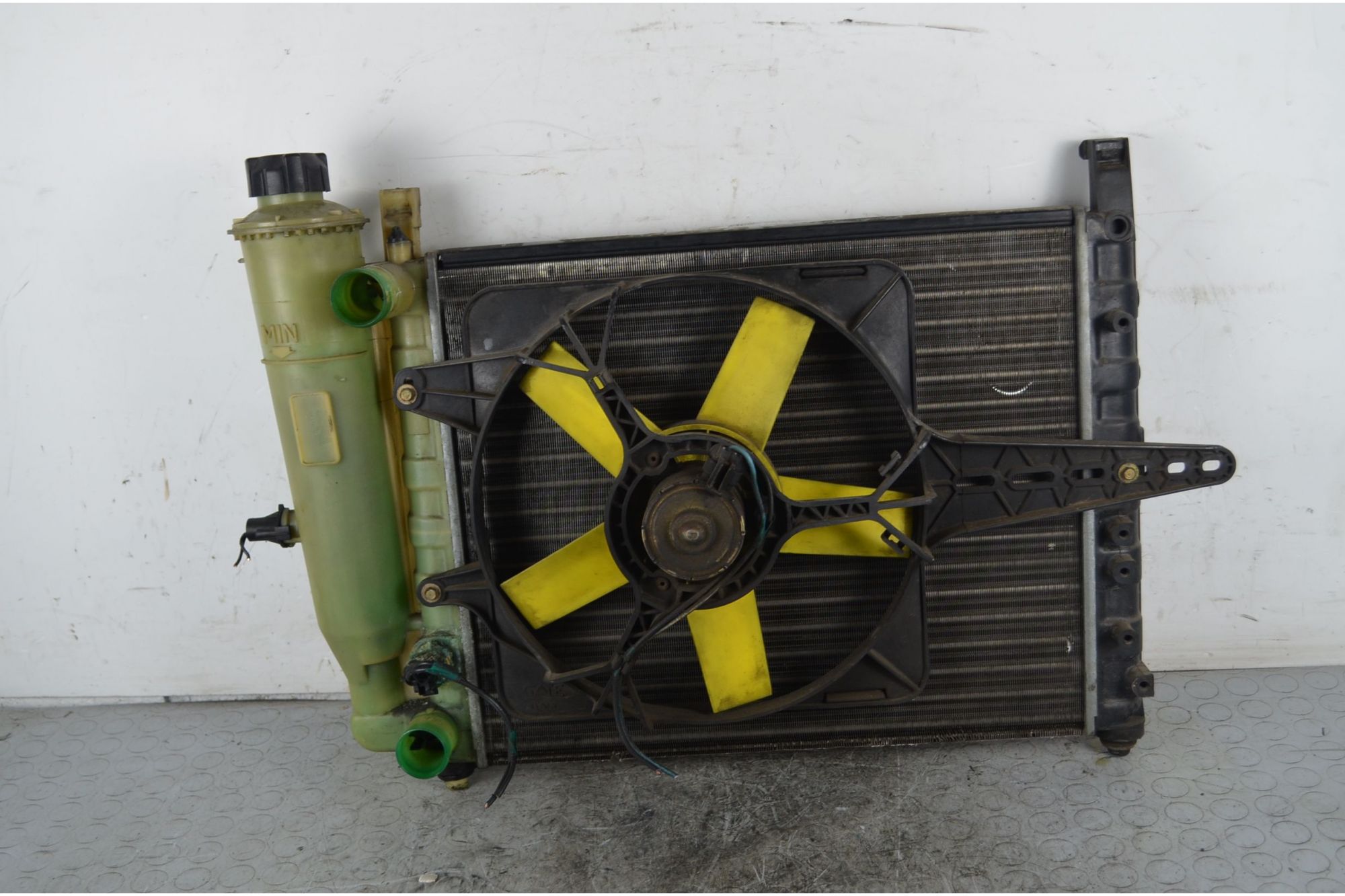 Radiatore Acqua + Elettroventola Fiat Uno  Dal 1983 al 1995 Cod 7739941  1740661386646