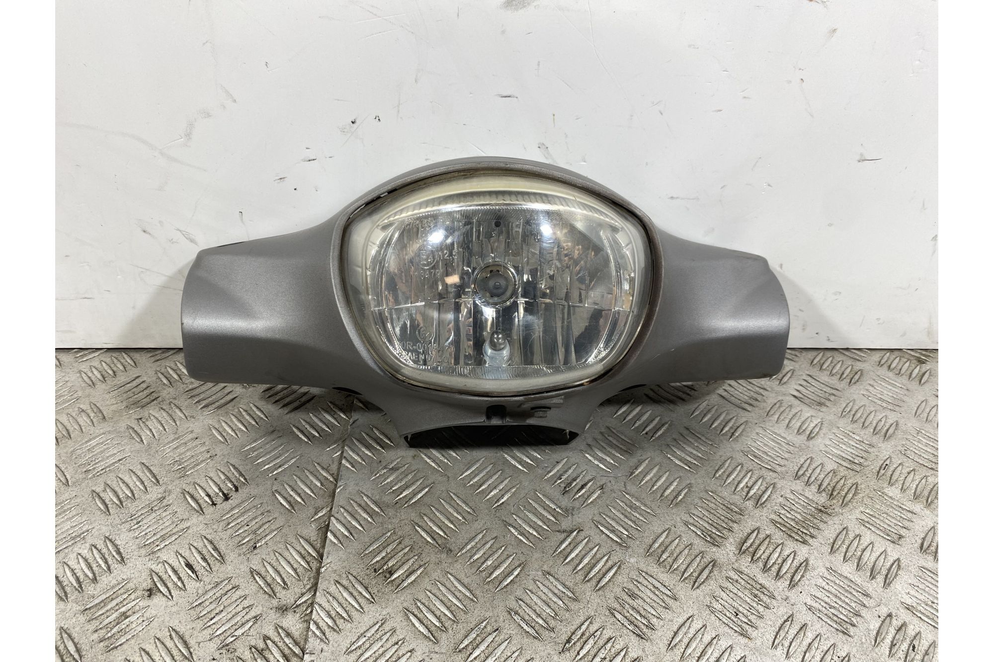 Carena Coprimanubrio Portafaro Con Faro Sym Symphony S 125 / 150 dal 2009 al 2017  1740672706600