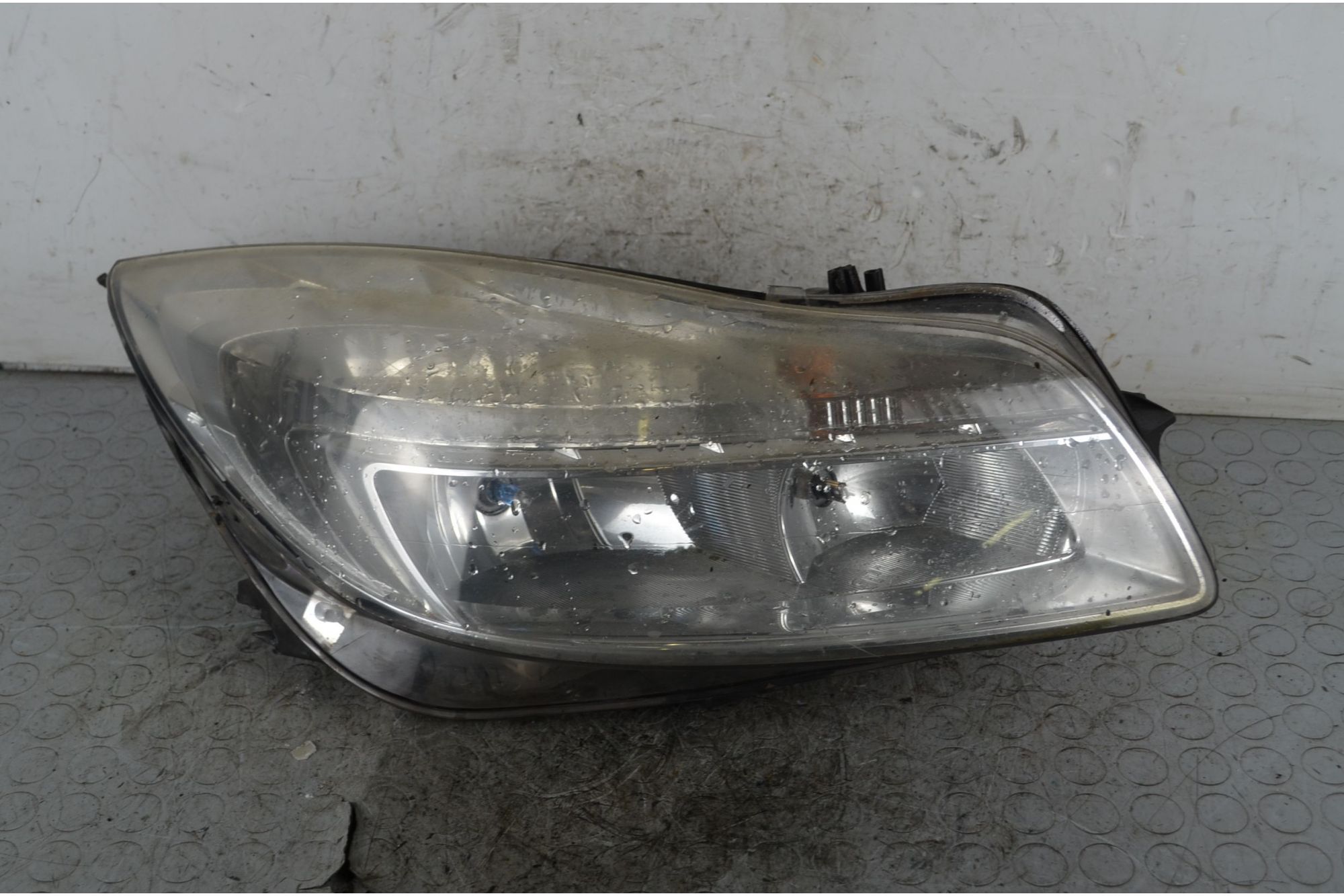 Faro Anteriore DX Opel Insignia Dal 2008 al 2017 Cod 22831927  1740730400549