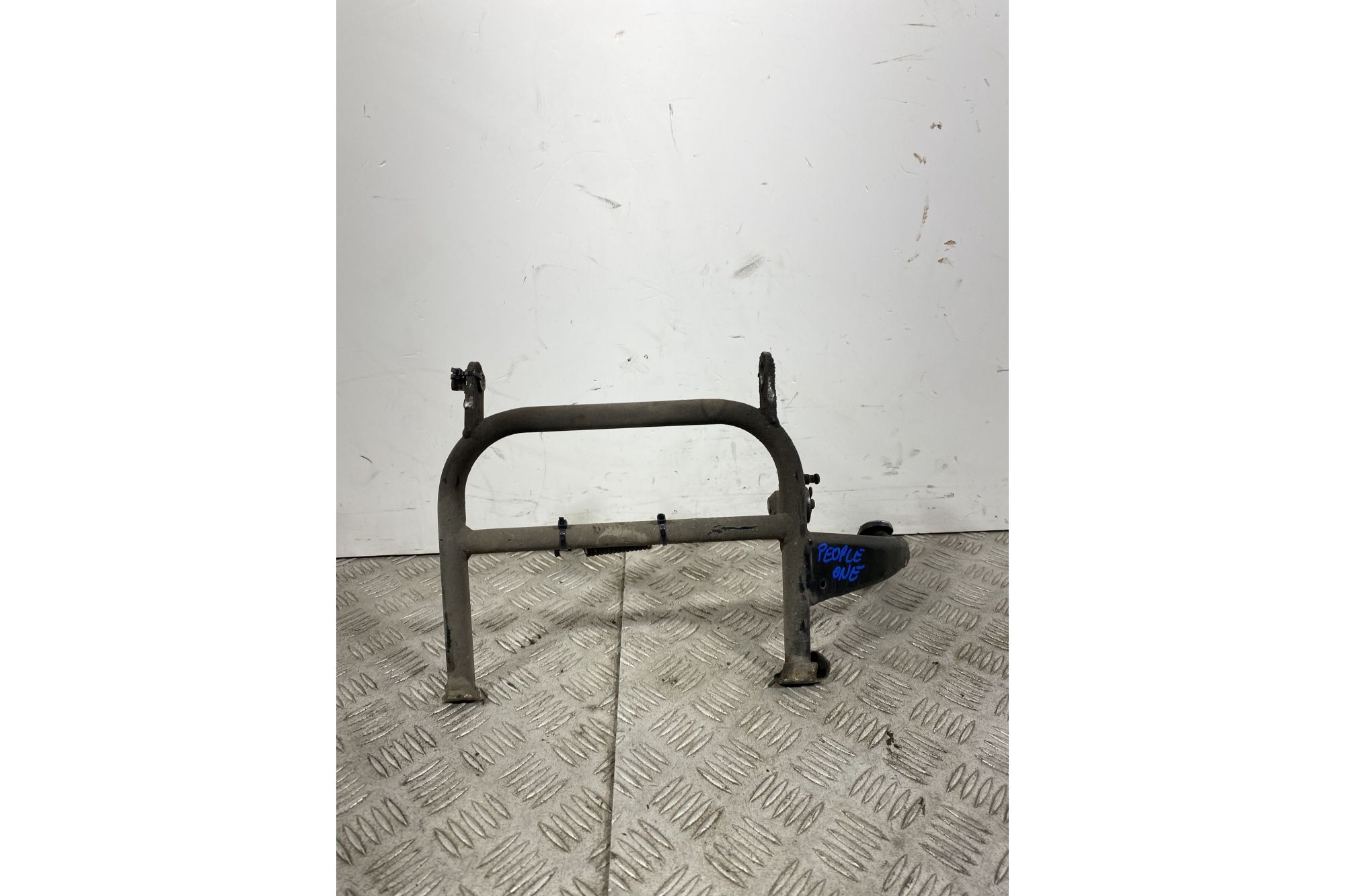 Cavalletto Centrale Kymco People One 125 Dal 2016 al 2018  1740994731779