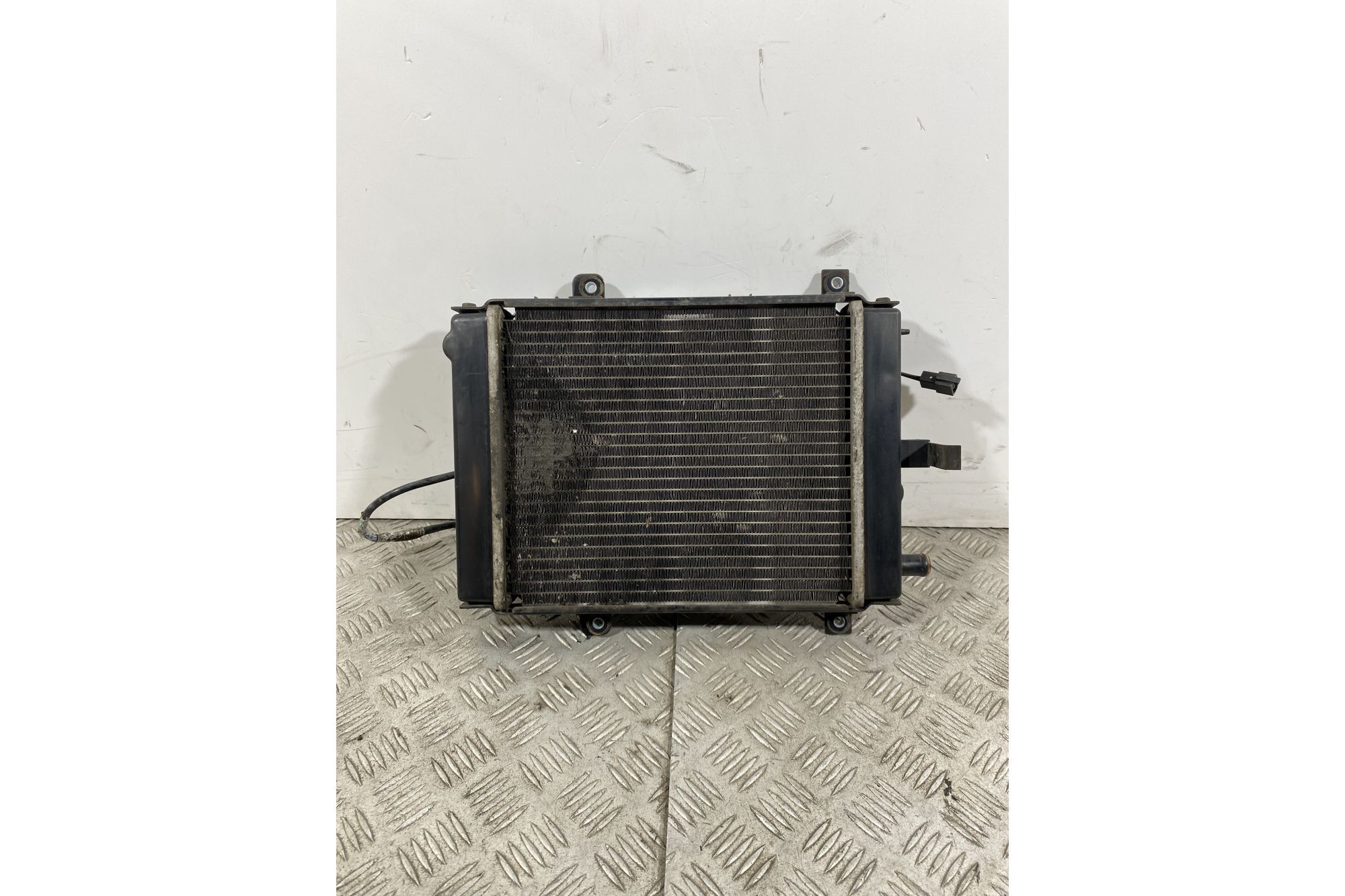 Radiatore Con Elettroventola Kymco Xciting 300 dal 2008 al 2011  1740996416773