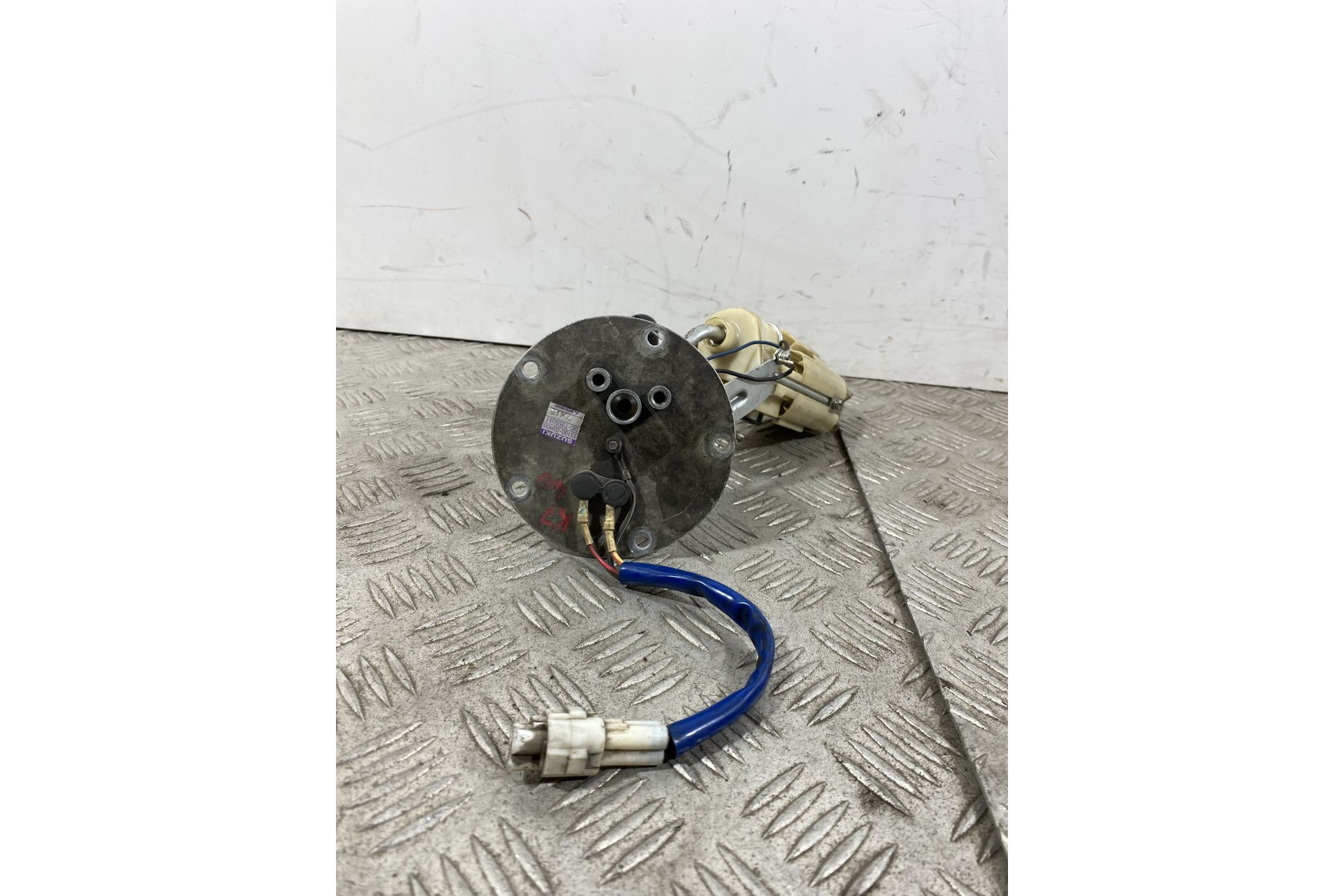 Pompa Benzina Suzuki Burgman 400 K7 dal 2007 al 2013 COD 15100-05H00  1740997520462