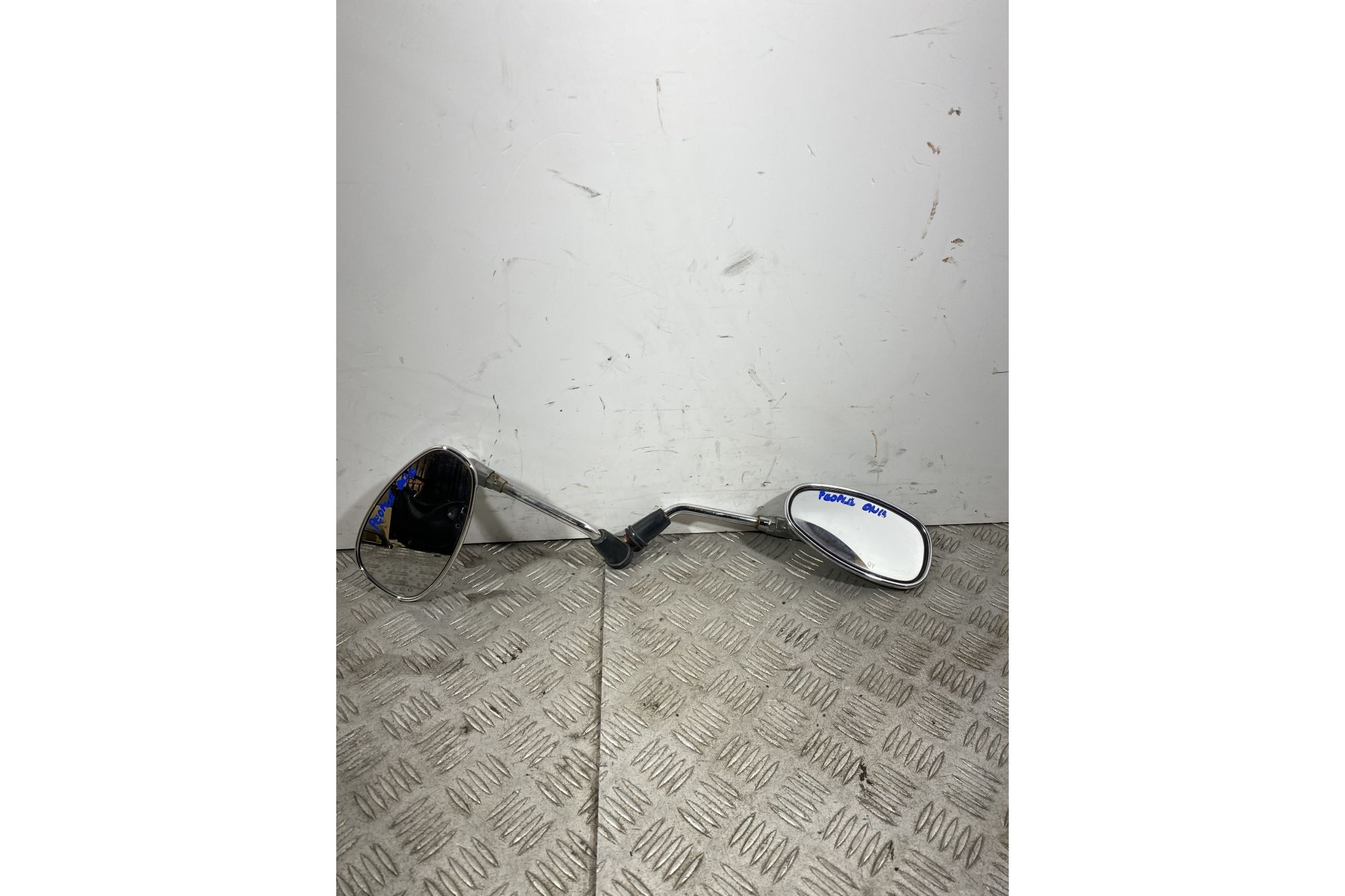 Coppia Specchietti Retrovisori Kymco People One 125 / 150 Dal 2016 al 2018  1741001242370