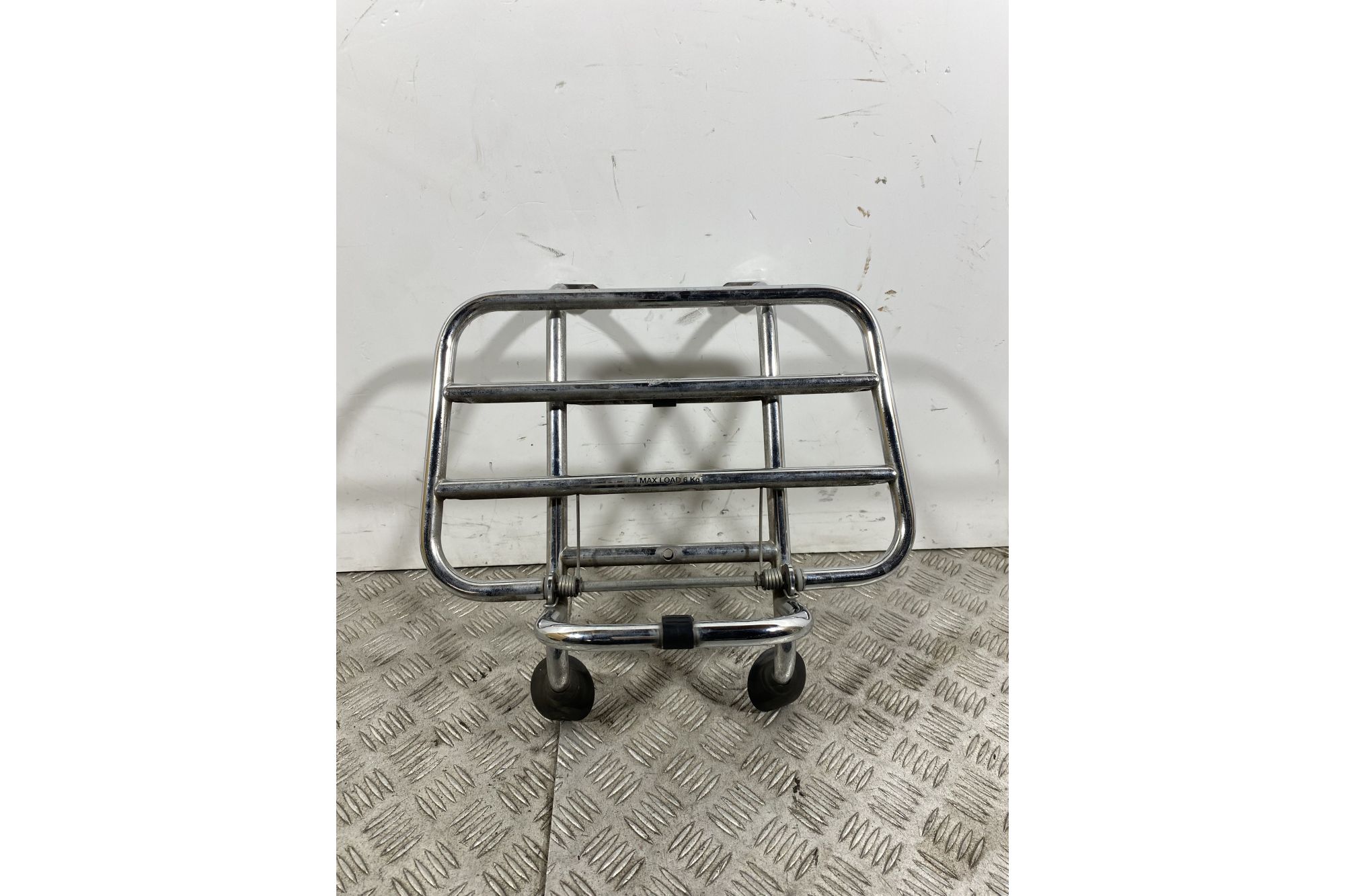 Portapacchi Anteriore Piaggio Vespa LX 125 / 150 Dal 2012 al 2013  1741008617027