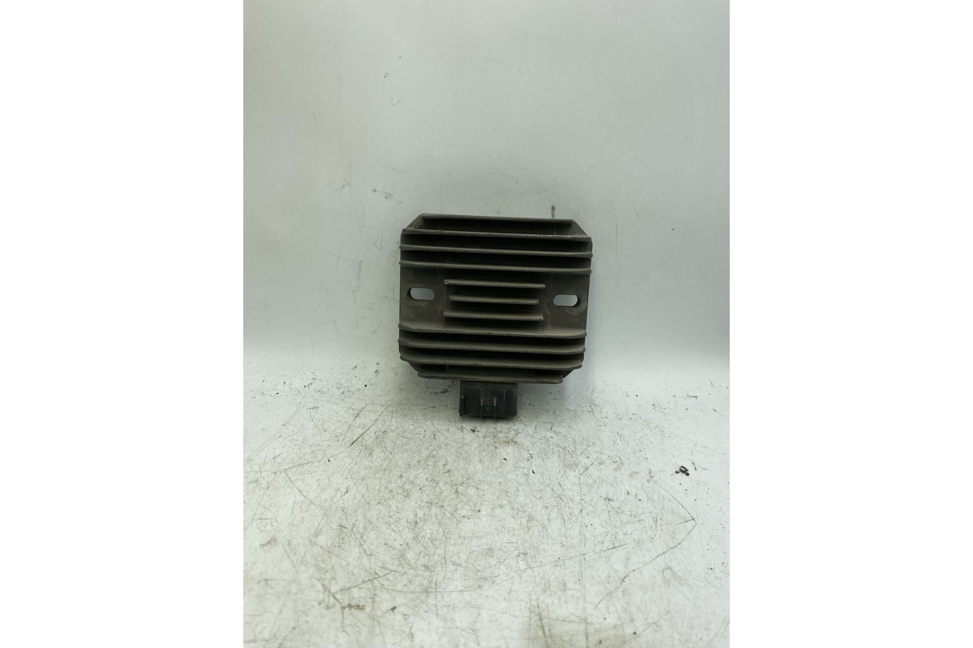 Regolatore Di Tensione Suzuki Burgman 400 K7 dal 2007 al 2013  1741103178034