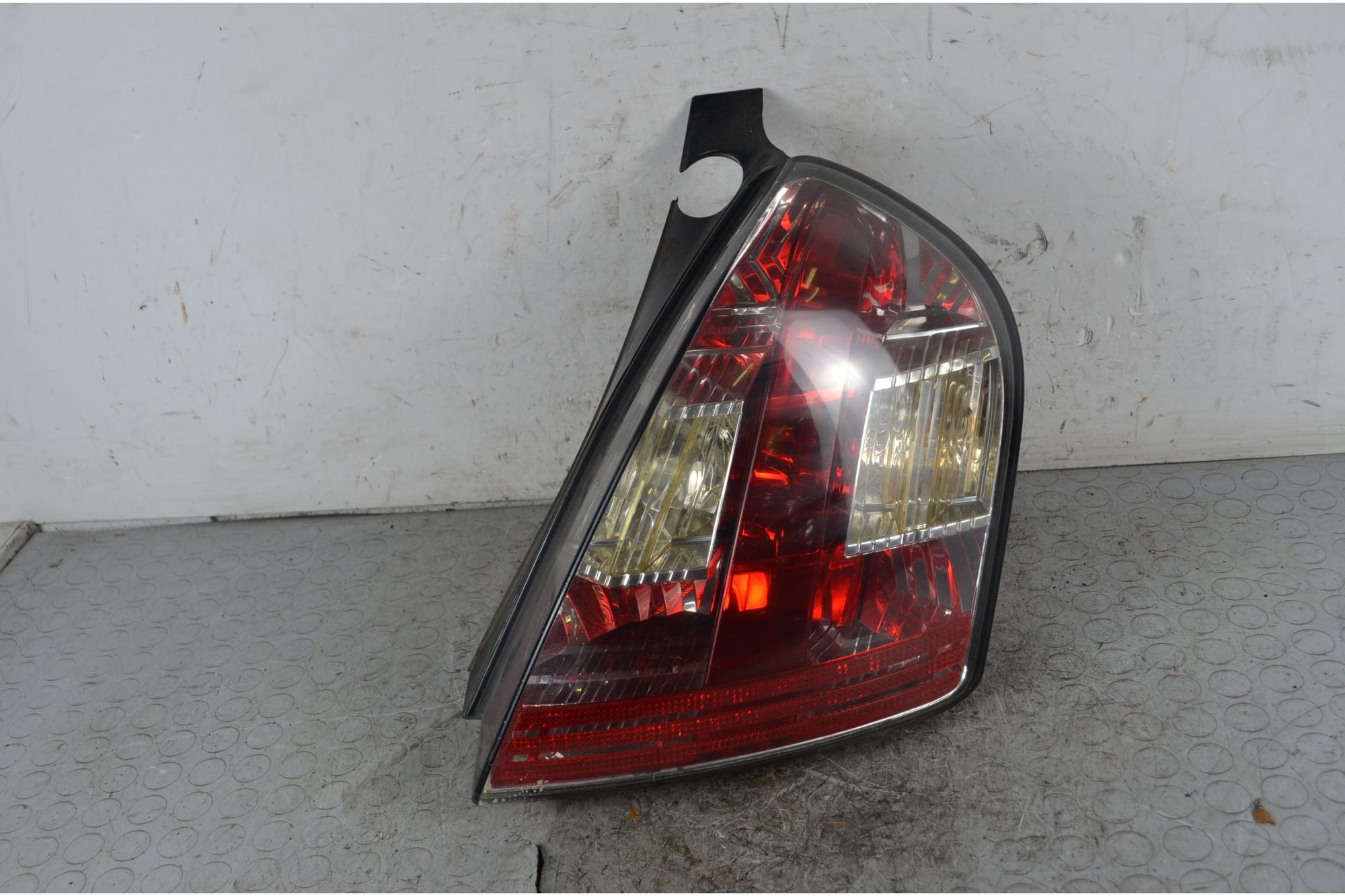 Fanale stop posteriore DX Fiat Stilo 3 P Dal 2001 al 2003 Cod oe 46823705  1741165335567