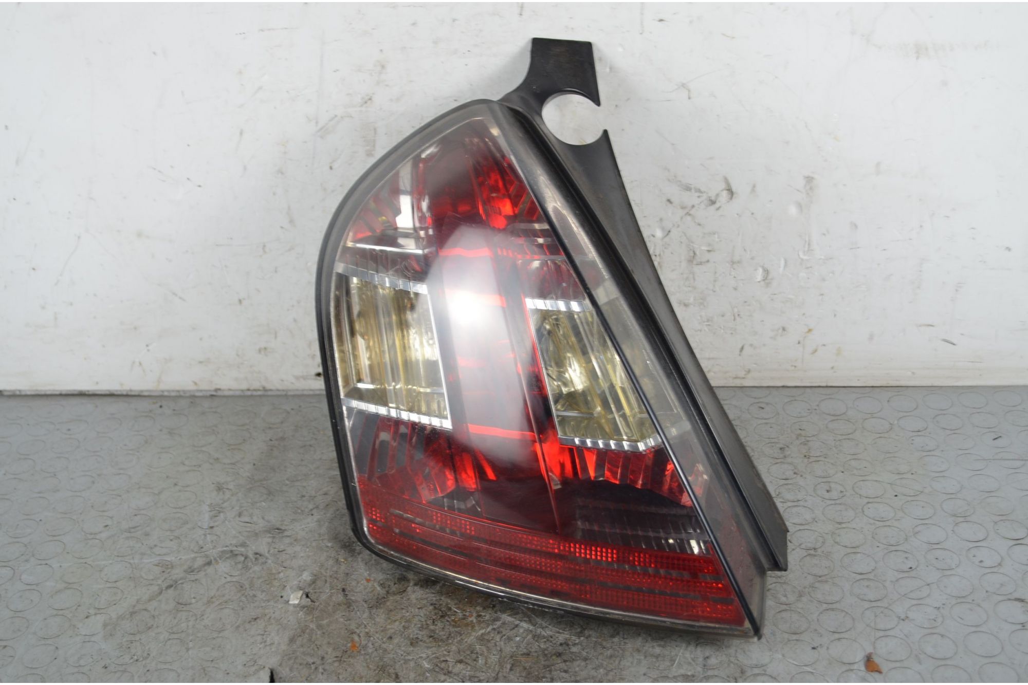 Fanale stop posteriore SX Fiat Stilo 3 P Dal 2001 al 2010 Cod oE 46823706  1741169990168