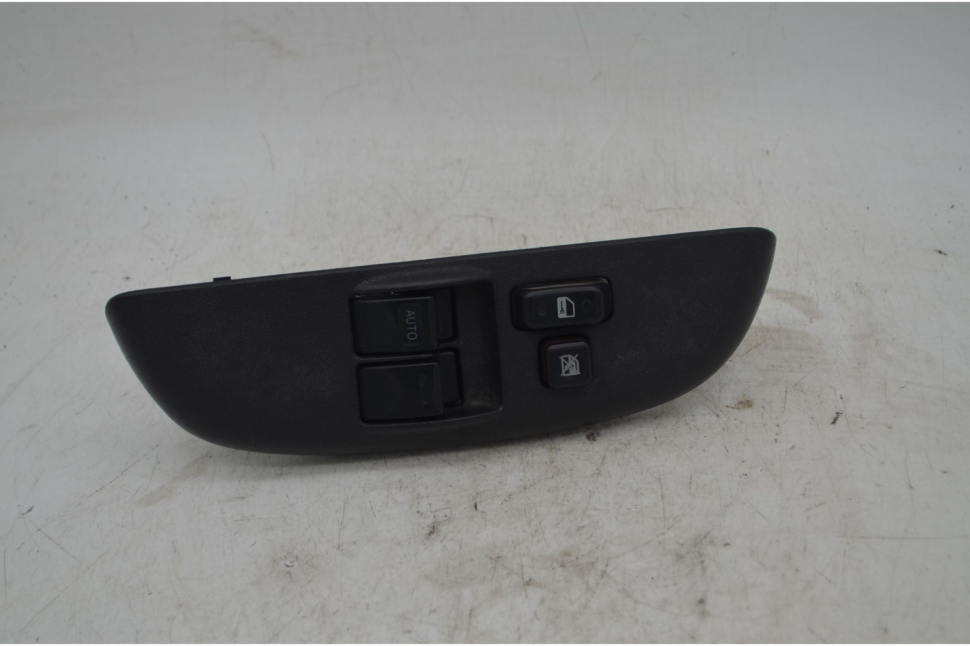 Pulsantiera Alzacristalli Anteriore SX Toyota Yaris Dal 1999 al 2005 Cod 84820-52170  1741249683850