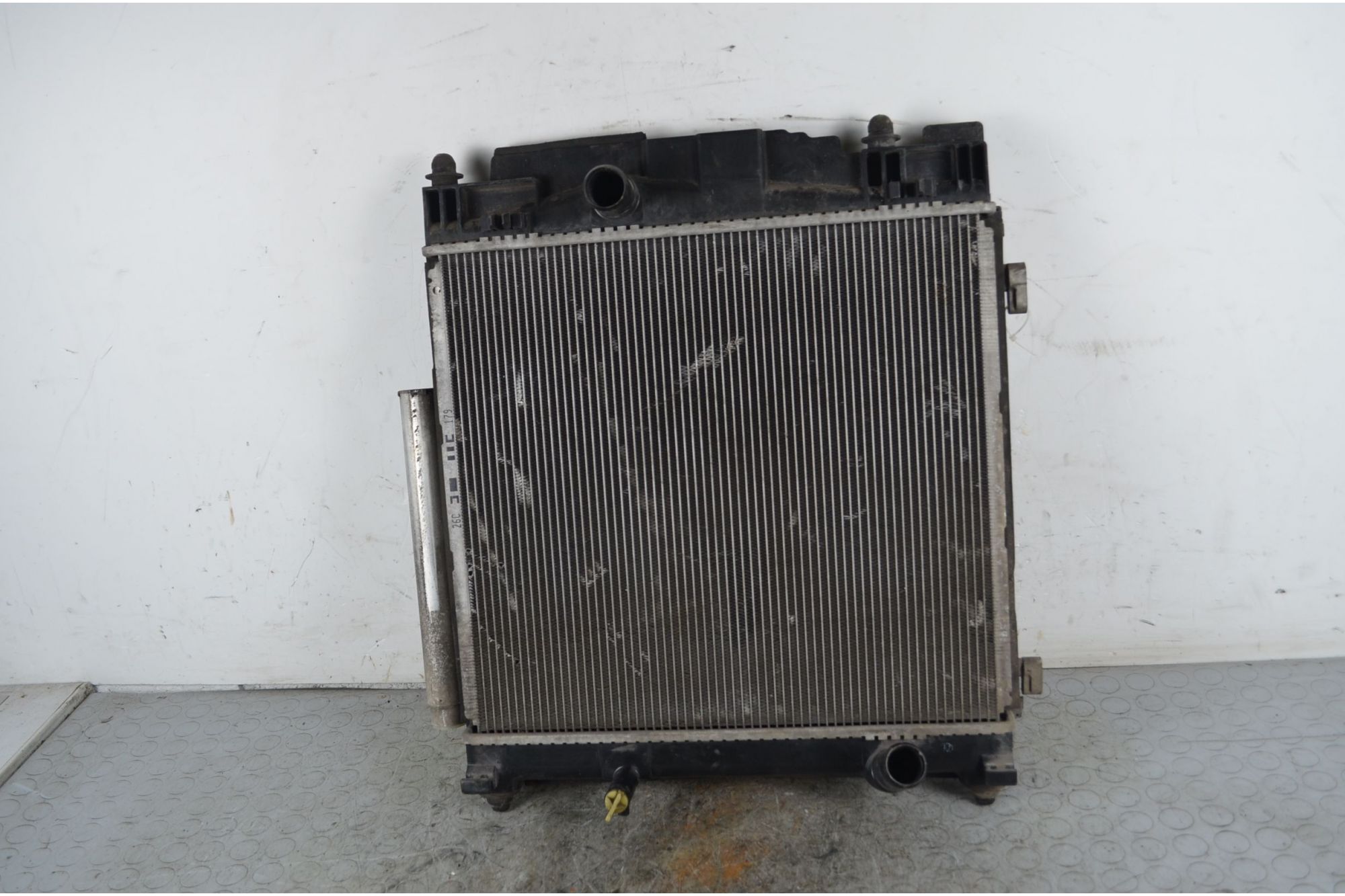 Radiatore Acqua Toyota IQ Dal 2008 al 2015 Cod 422134-1792  1741268965364