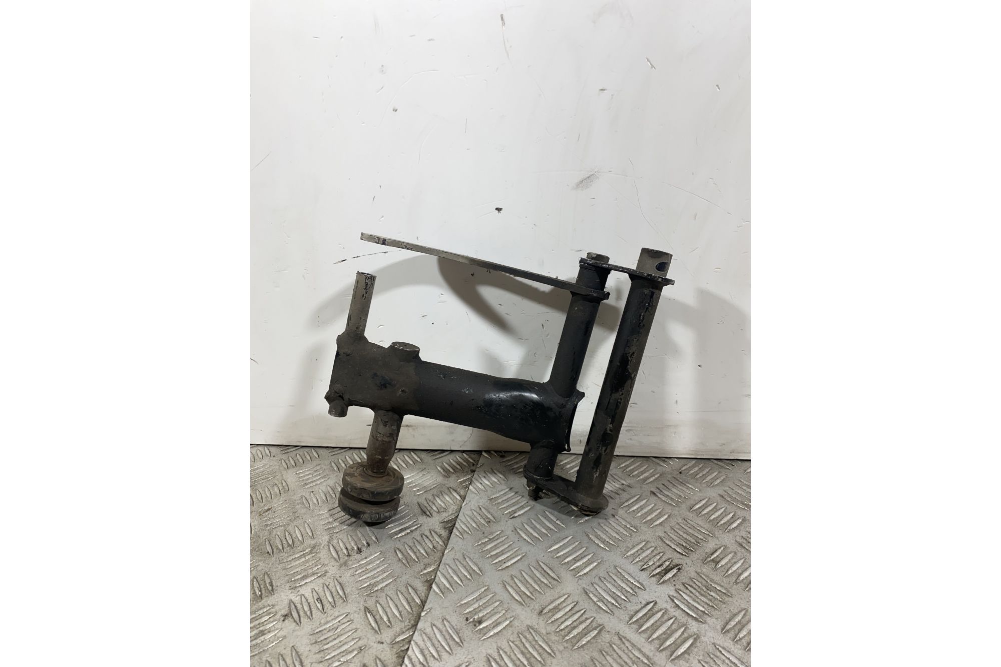 Staffa Supporto Motore Piaggio MP3 300 Dal 2010 al 2016  1741275390975