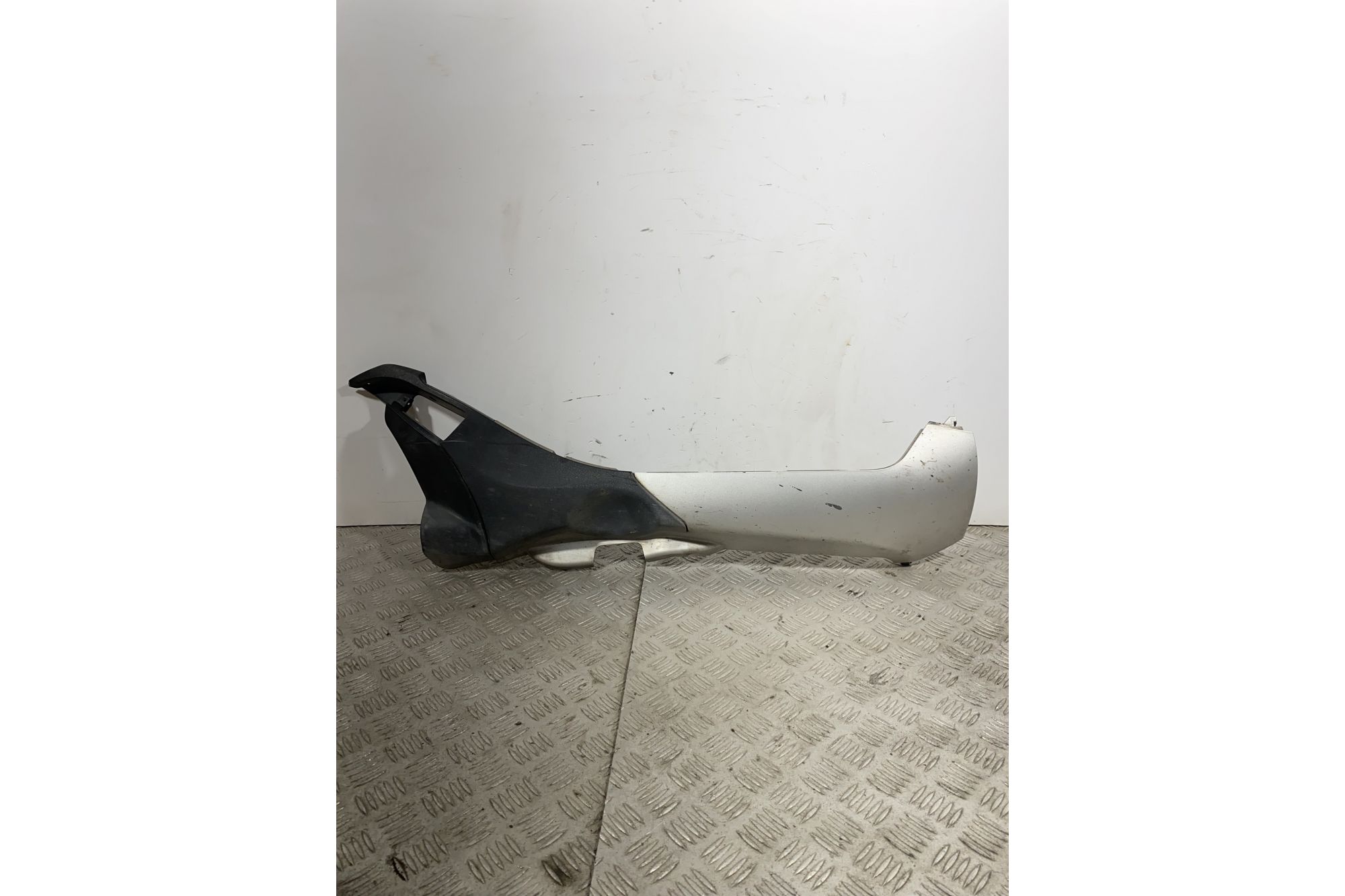 Carena Sottopedana Destra DX Piaggio MP3 300 Dal 2010 al 2016  1741335311155
