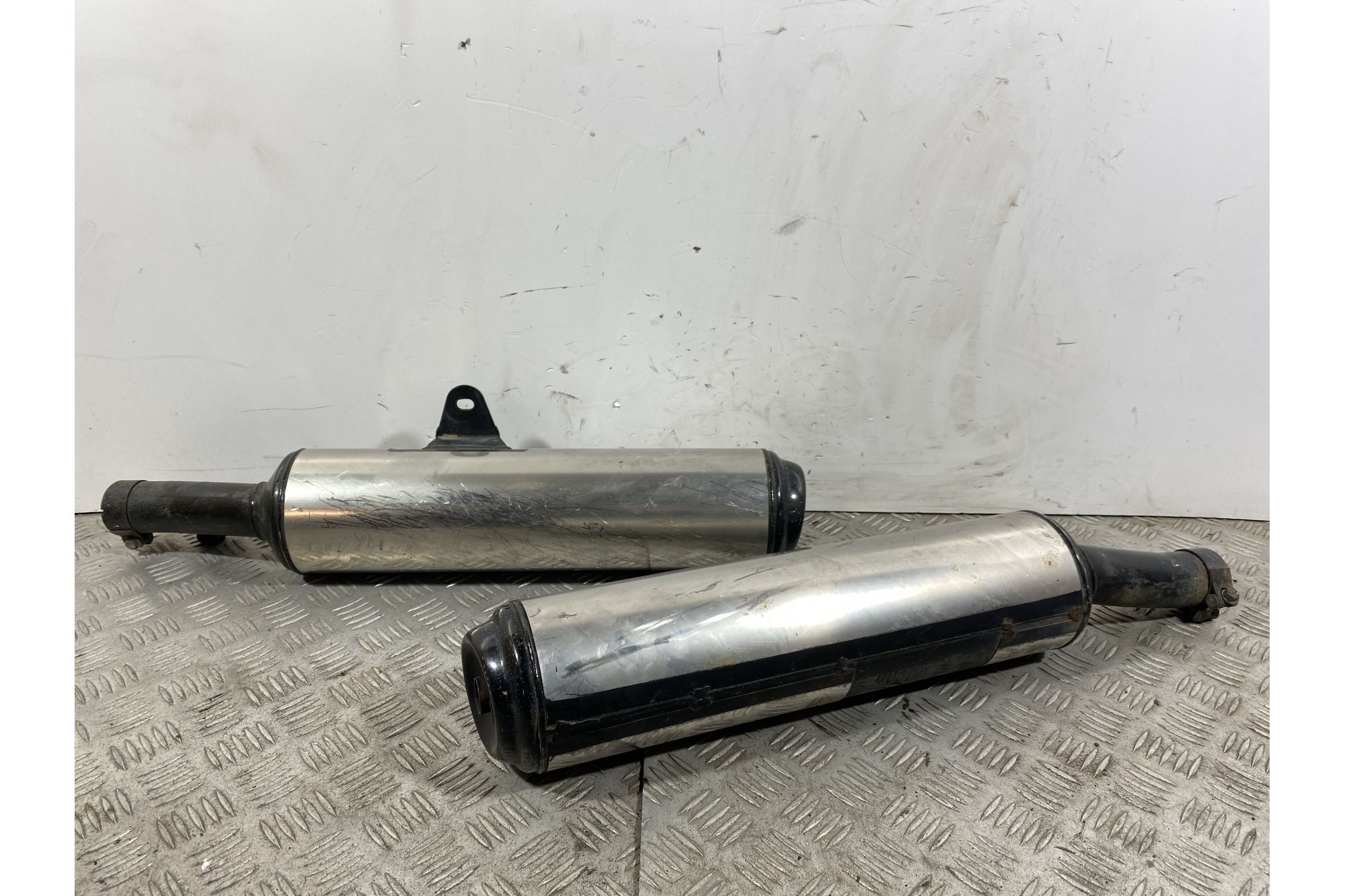 Coppia Marmitte Terminali Di Scarico Kawasaki GPZ 500S Dal 1988 Al 1993  1741358838554