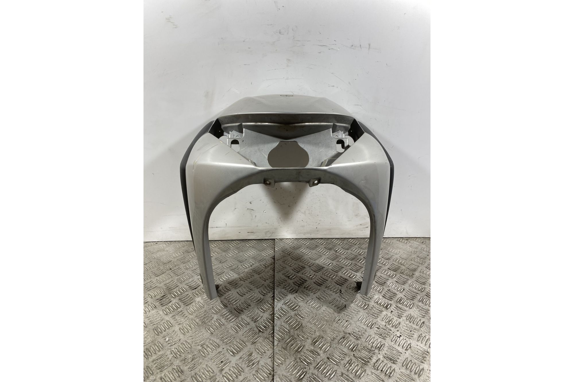 Carena Scudo Anteriore Piaggio Beverly 200 dal 2001 al 2010  1741596660115