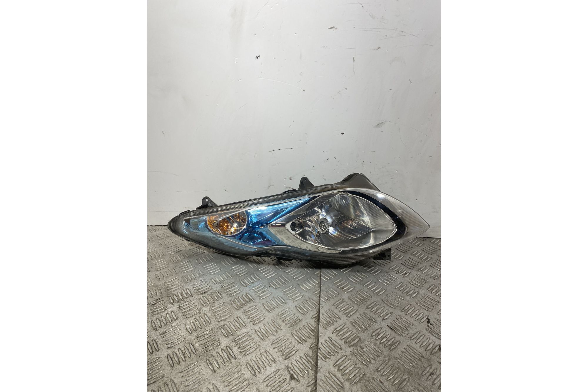 Faro Fanale Anteriore Destro DX Suzuki Burgman 400 K7 dal 2007 al 2013  1741606270235