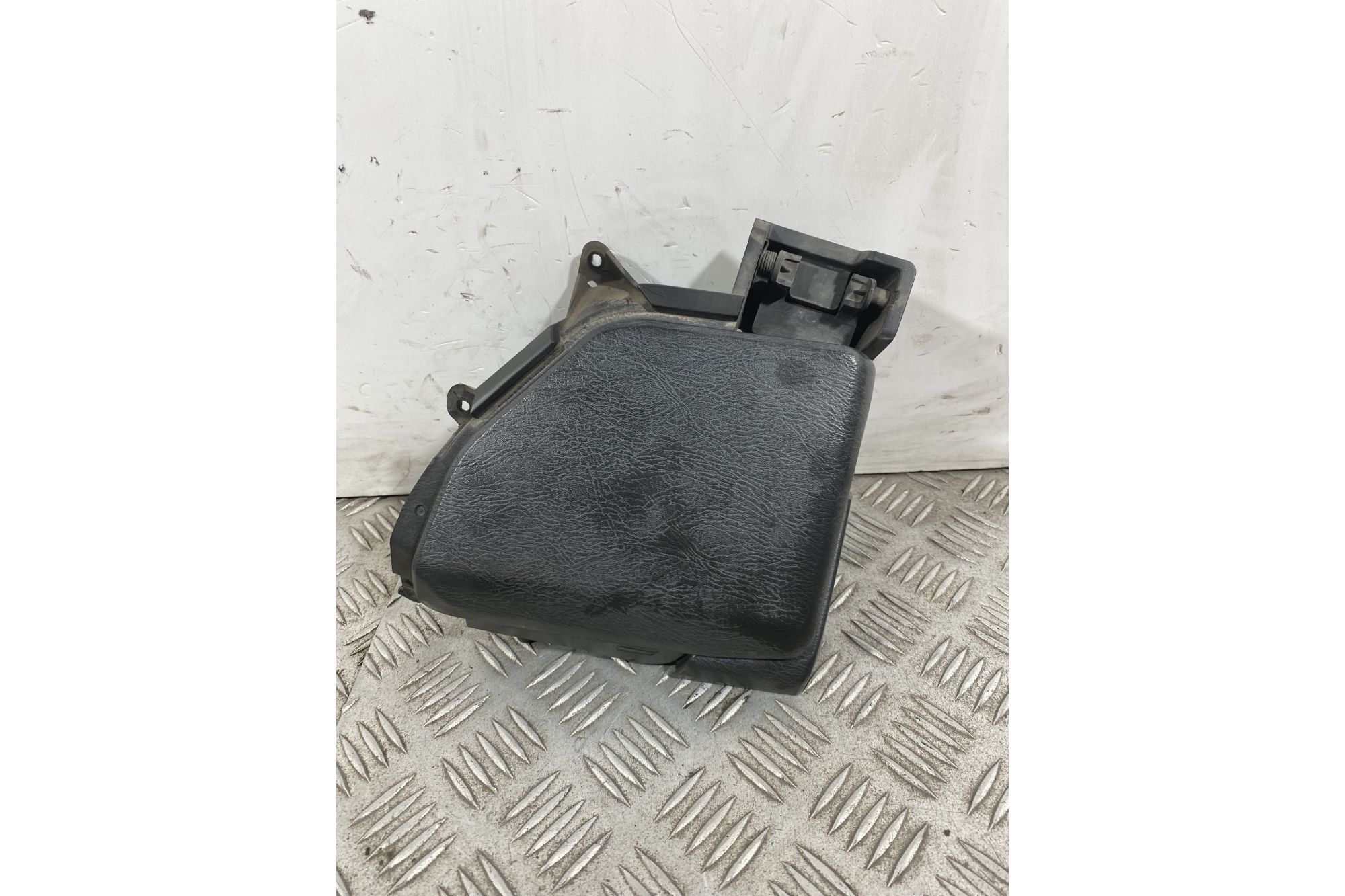 Carena Sportello Retroscudo Destro DX Suzuki Burgman 400 K7 dal 2007 al 2013  1741681065214