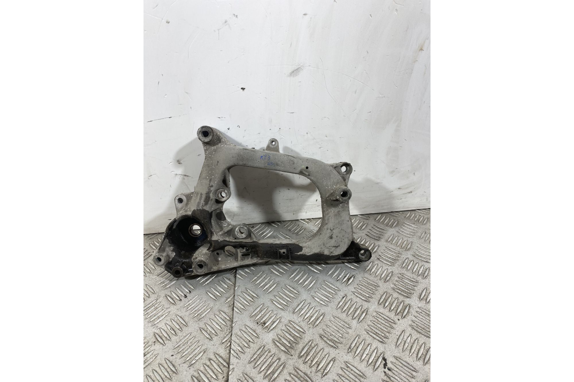 Staffa Supporto Marmitta Piaggio MP3 300 Dal 2010 al 2016  1741688044304