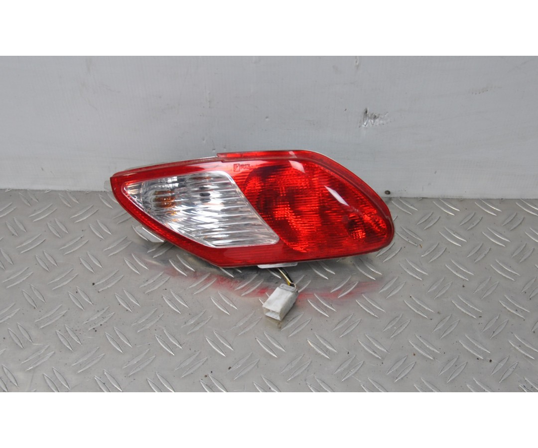 Fanale Stop Posteriore Sinistro Sx Piaggio MP3 300 Hybrid dal 2010 al 2016 1620031845587 Fanale Stop Posteriore Sinistro Sx Piaggio MP3 300 Hybrid dal 2010 al 2016 1620031845587