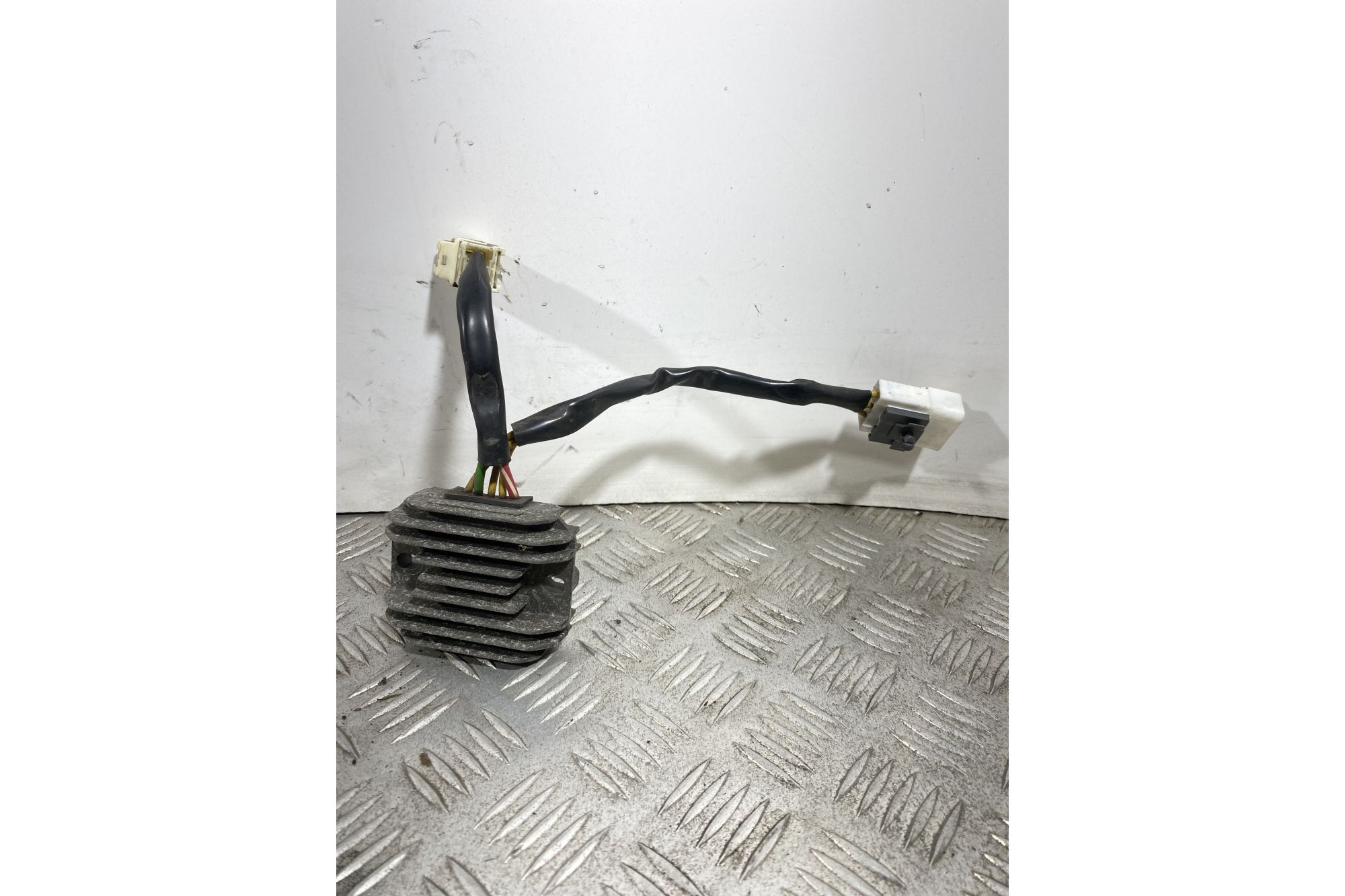 Regolatore Di Tensione Piaggio Liberty 150 3V Dal 2013 al 2015 COD T125-LK19  1741785895410