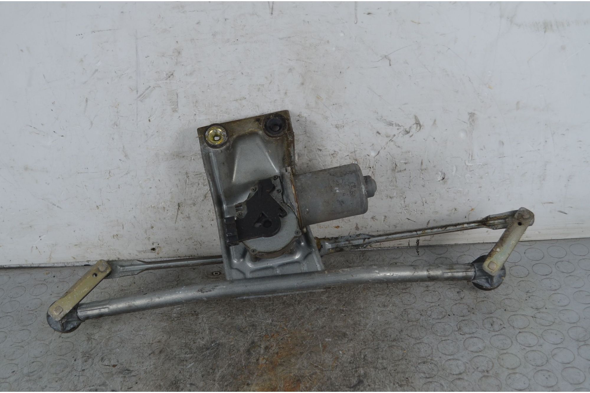 Motorino tergicristallo anteriore Ford Fiesta IV dal 1999 al 2002 cod 96fg17504ab  1741786344368