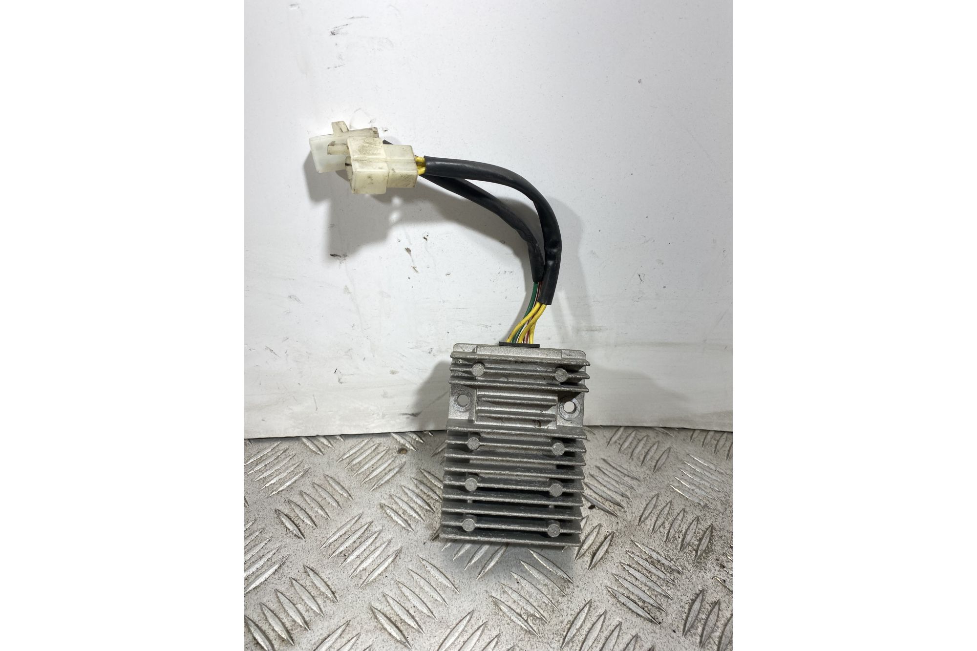 Regolatore Di Tensione Kymco People GT 300 Dal 2010 al 2017 COD KED9-910  1741853068586