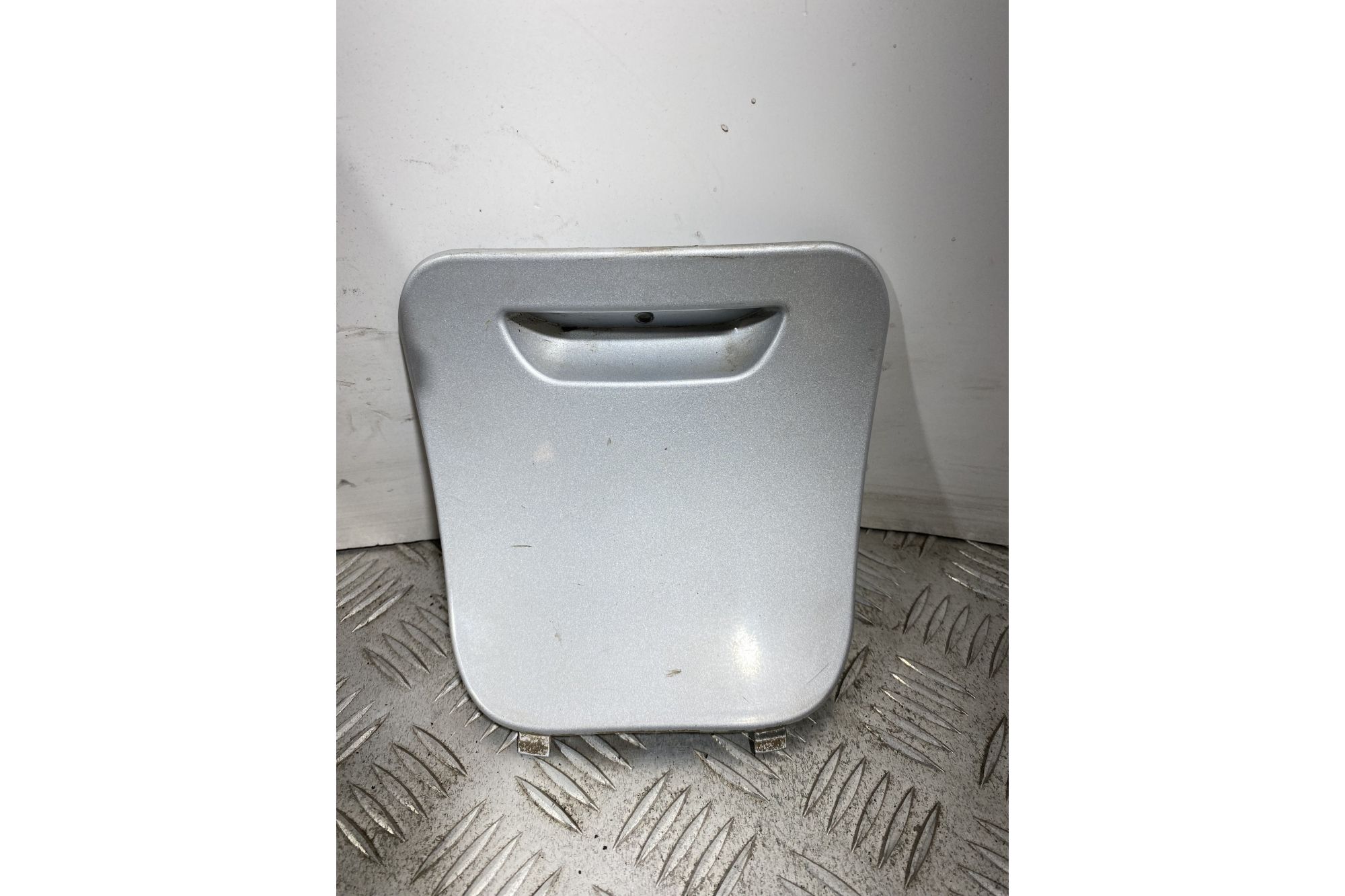 Carena Tappo Ispezione Piaggio Vespa LX 125 / 150 Dal 2012 al 2013  1741857374201