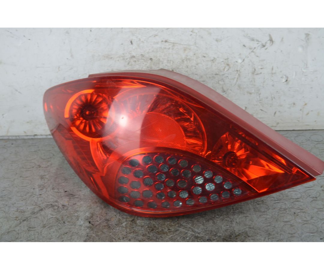 Fanale Stop Posteriore SX Peugeot 207 Dal 2006 al 2009 Cod 6350Y7 1741866389661 Fanale Stop Posteriore SX Peugeot 207 Dal 2006 al 2009 Cod 6350Y7 1741866389661
