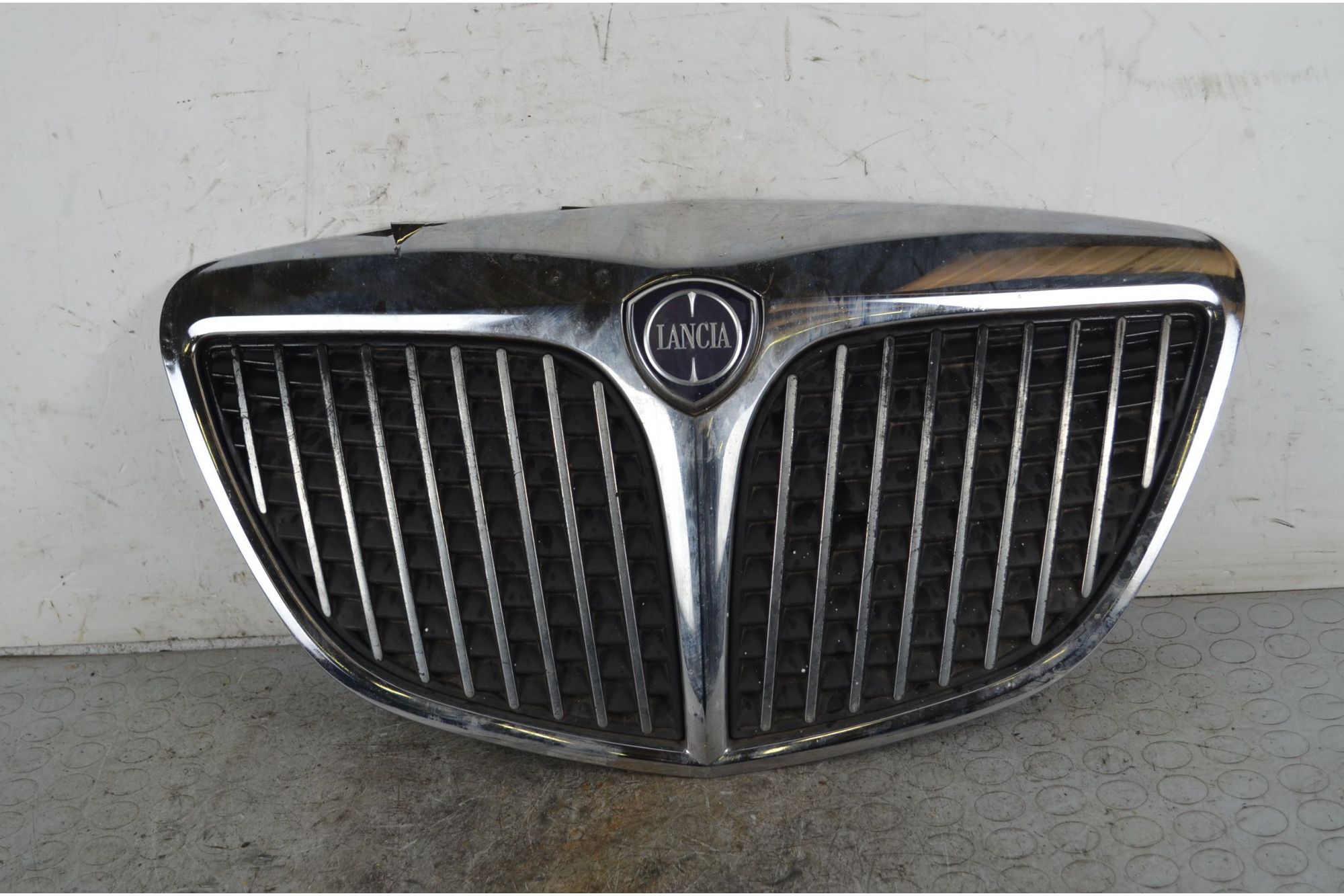Griglia Anteriore Lancia Ypsilon Dal 2003 al 2011 Cod 735349457  1741871434134